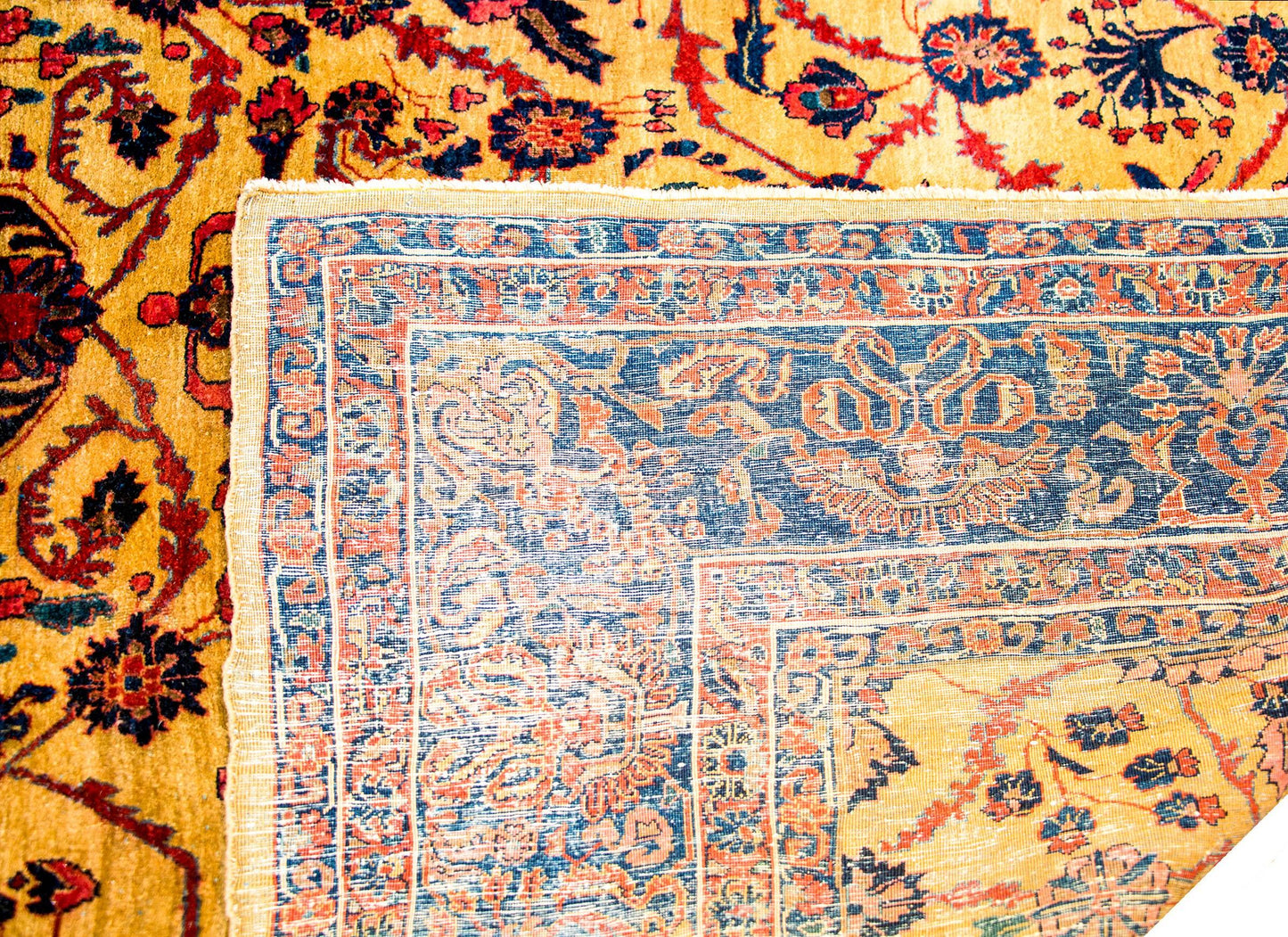 Early 20th Century Sarouk Rug For Sale