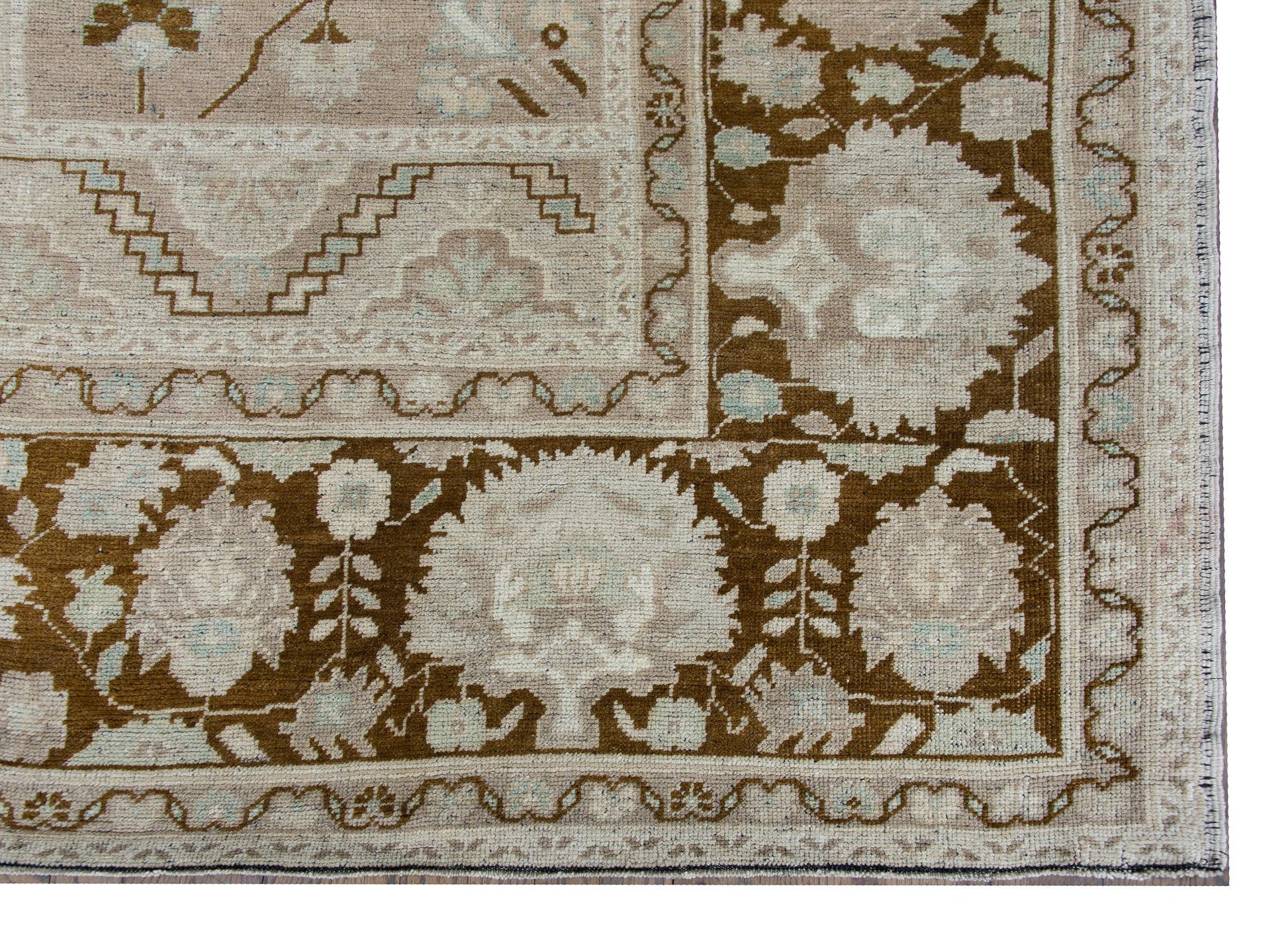 Early 20th Century Turkish Oushak Rug For Sale