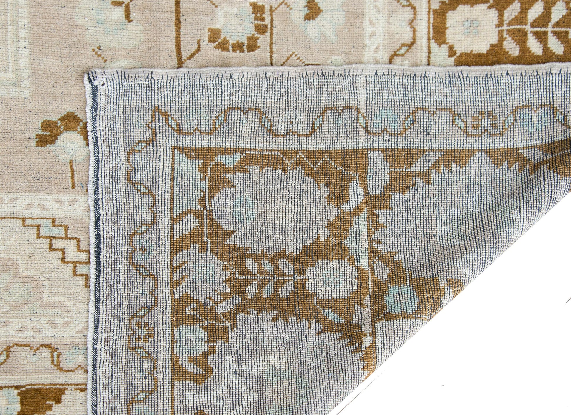 Early 20th Century Turkish Oushak Rug For Sale