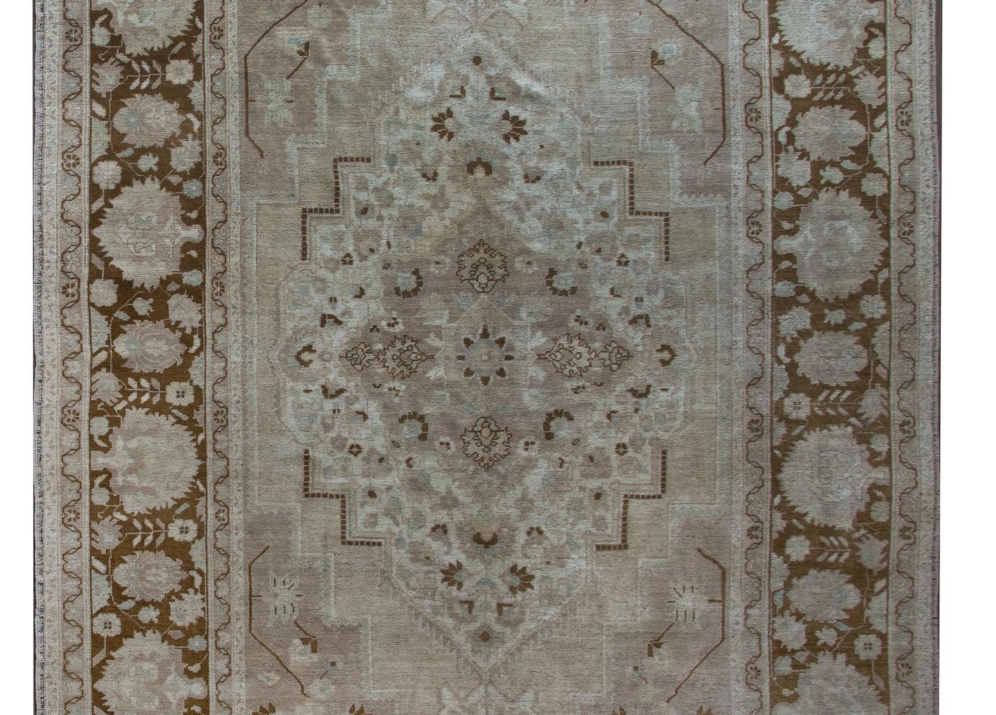 Early 20th Century Turkish Oushak Rug For Sale