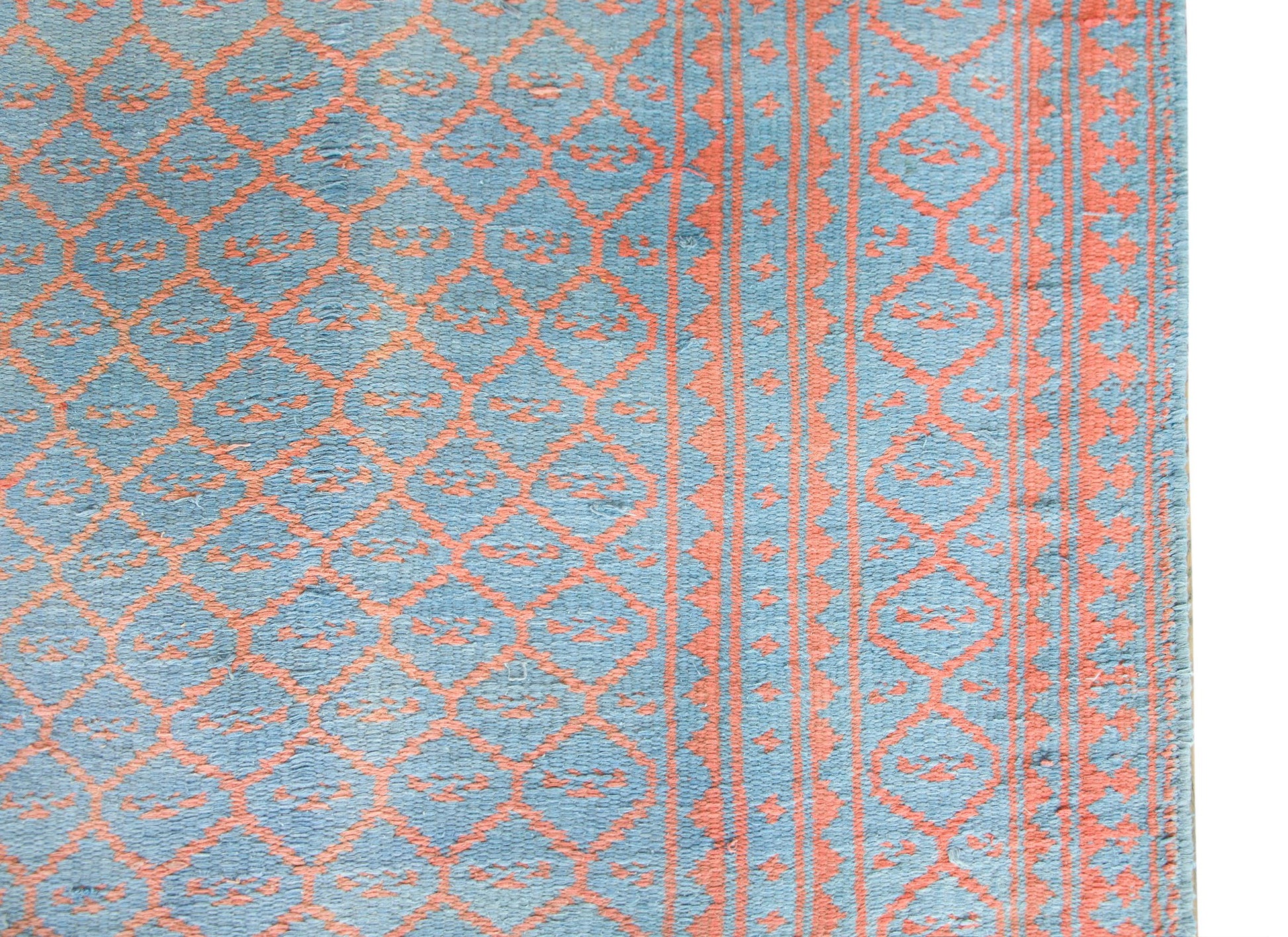 Mid-20th Century Saveh Kilim Rug For Sale