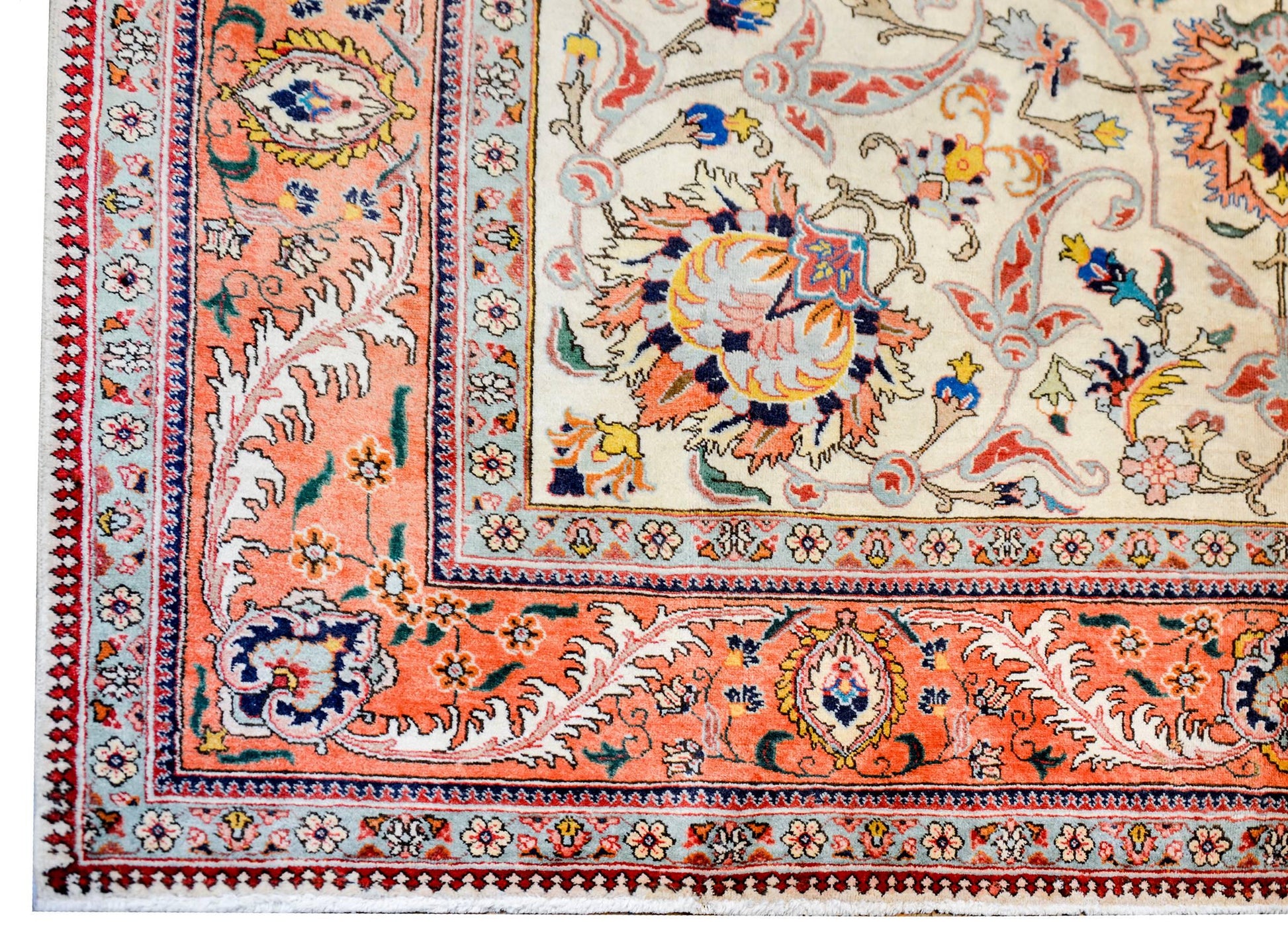 Vintage Tabriz Rug For Sale
