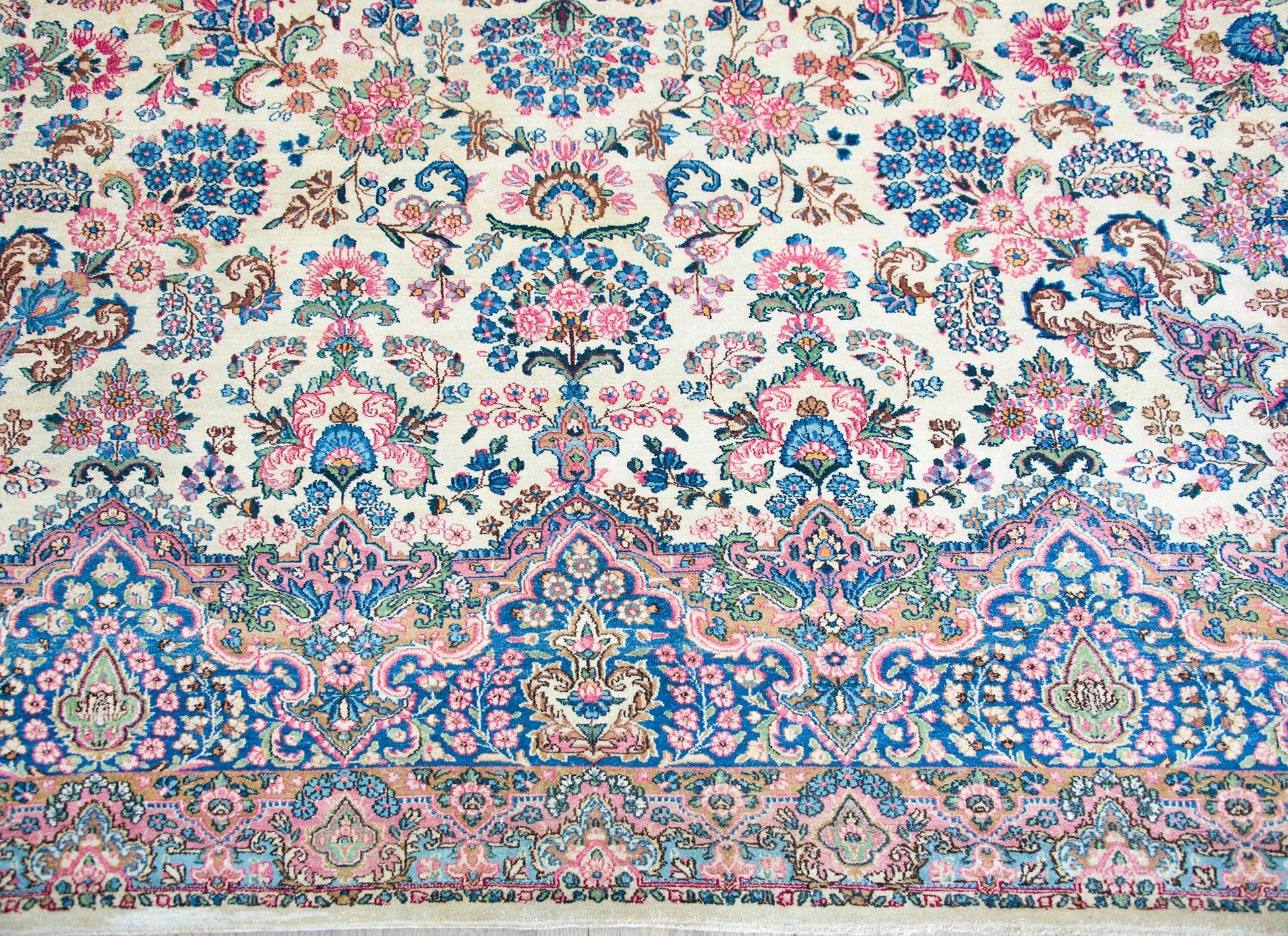 Early 20th Century Persian Kirman Rug For Sale