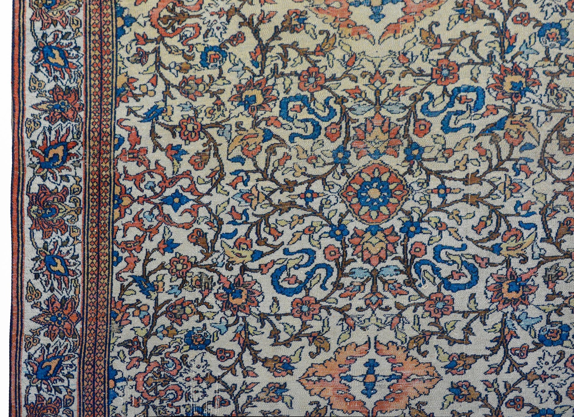 Early 20th Century Persian Bakhtiari Rug For Sale