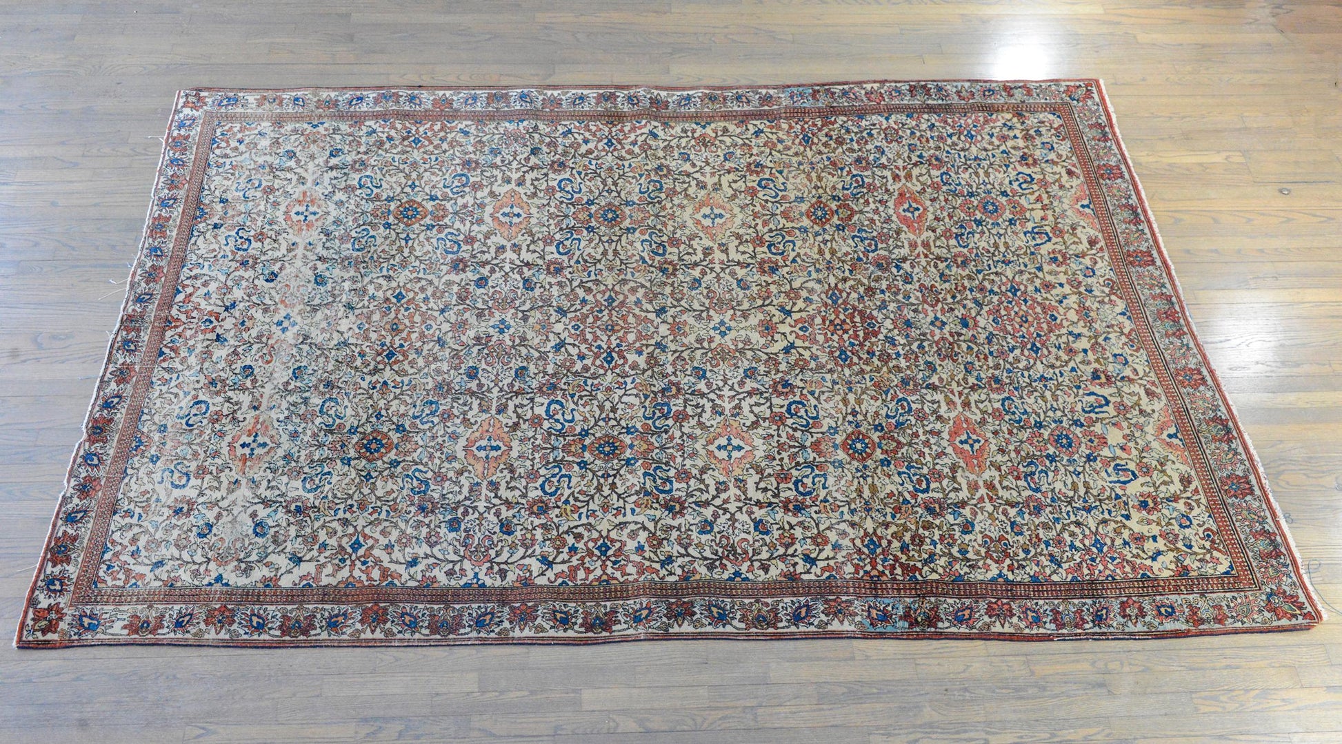 Early 20th Century Persian Bakhtiari Rug For Sale