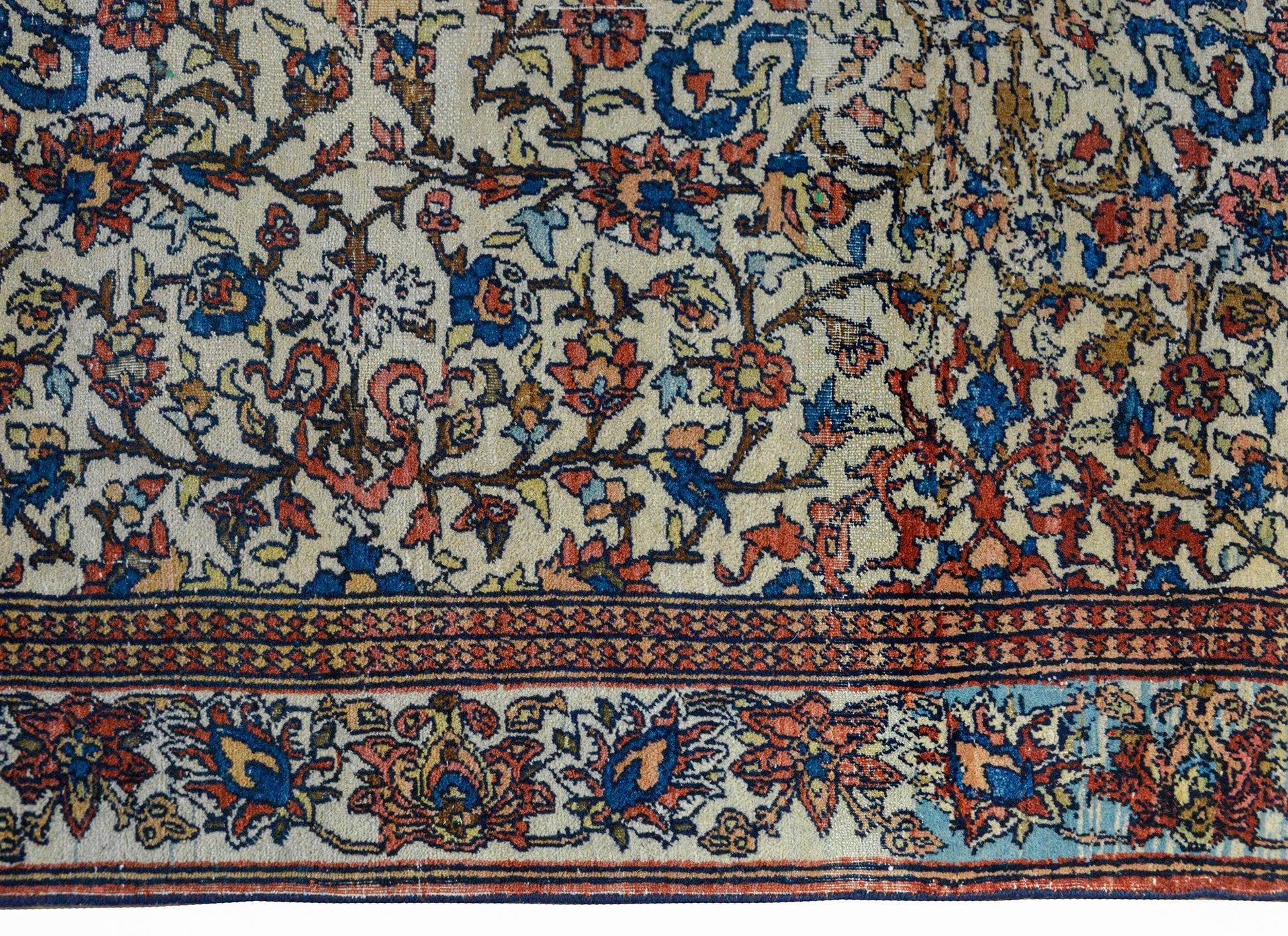 Early 20th Century Persian Bakhtiari Rug For Sale