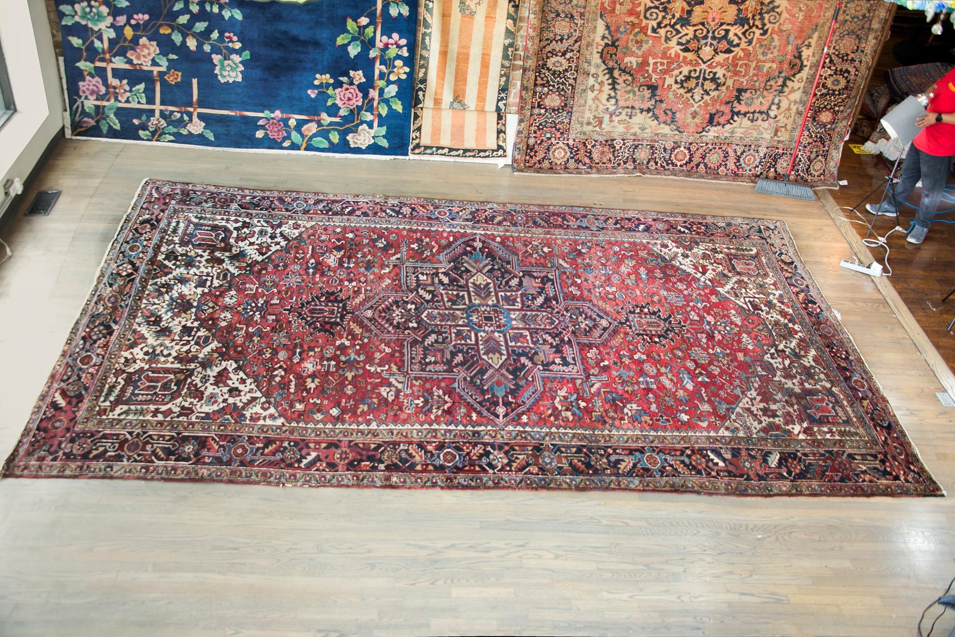 Early 20th Century Persian Heriz Rug For Sale