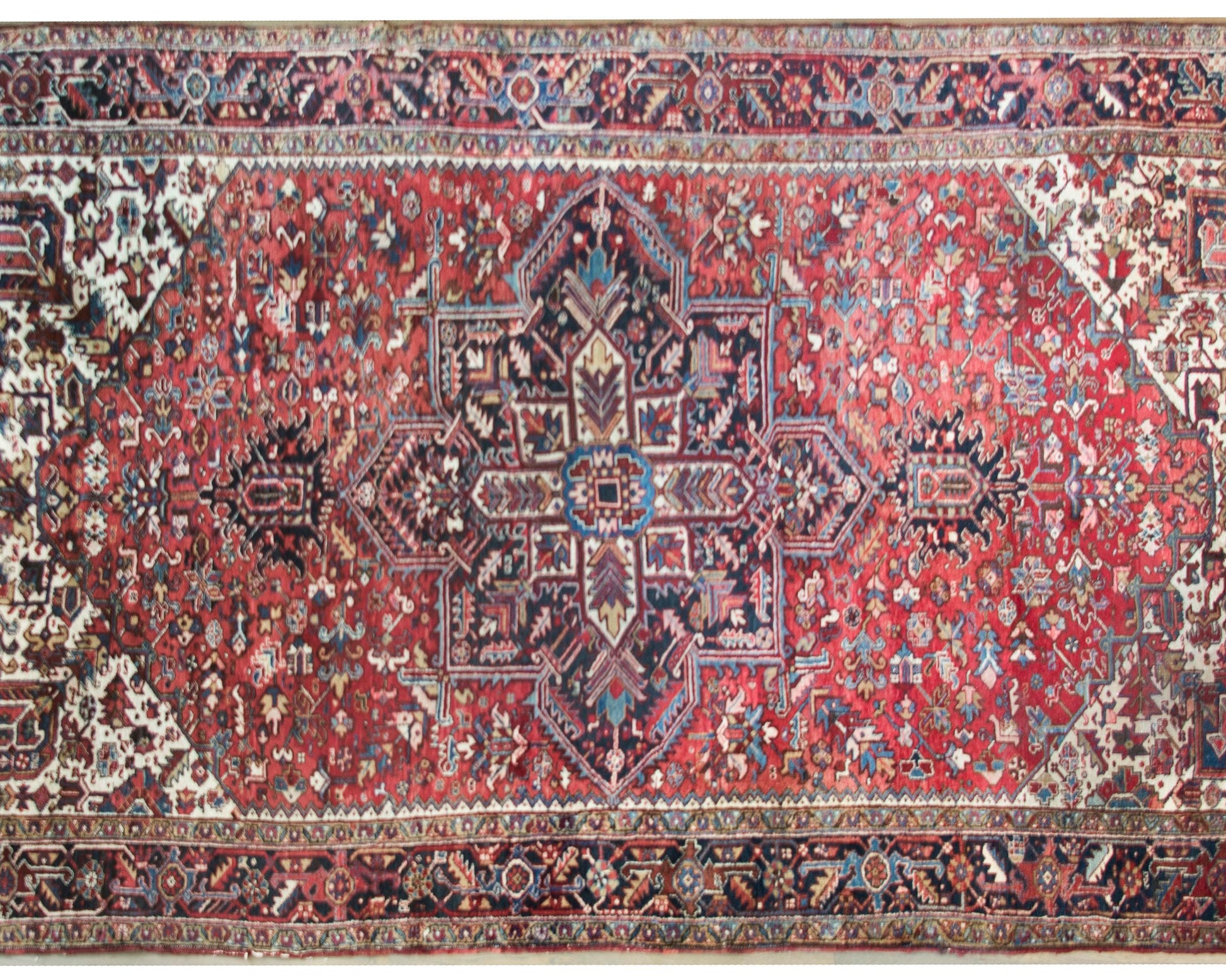 Early 20th Century Persian Heriz Rug For Sale