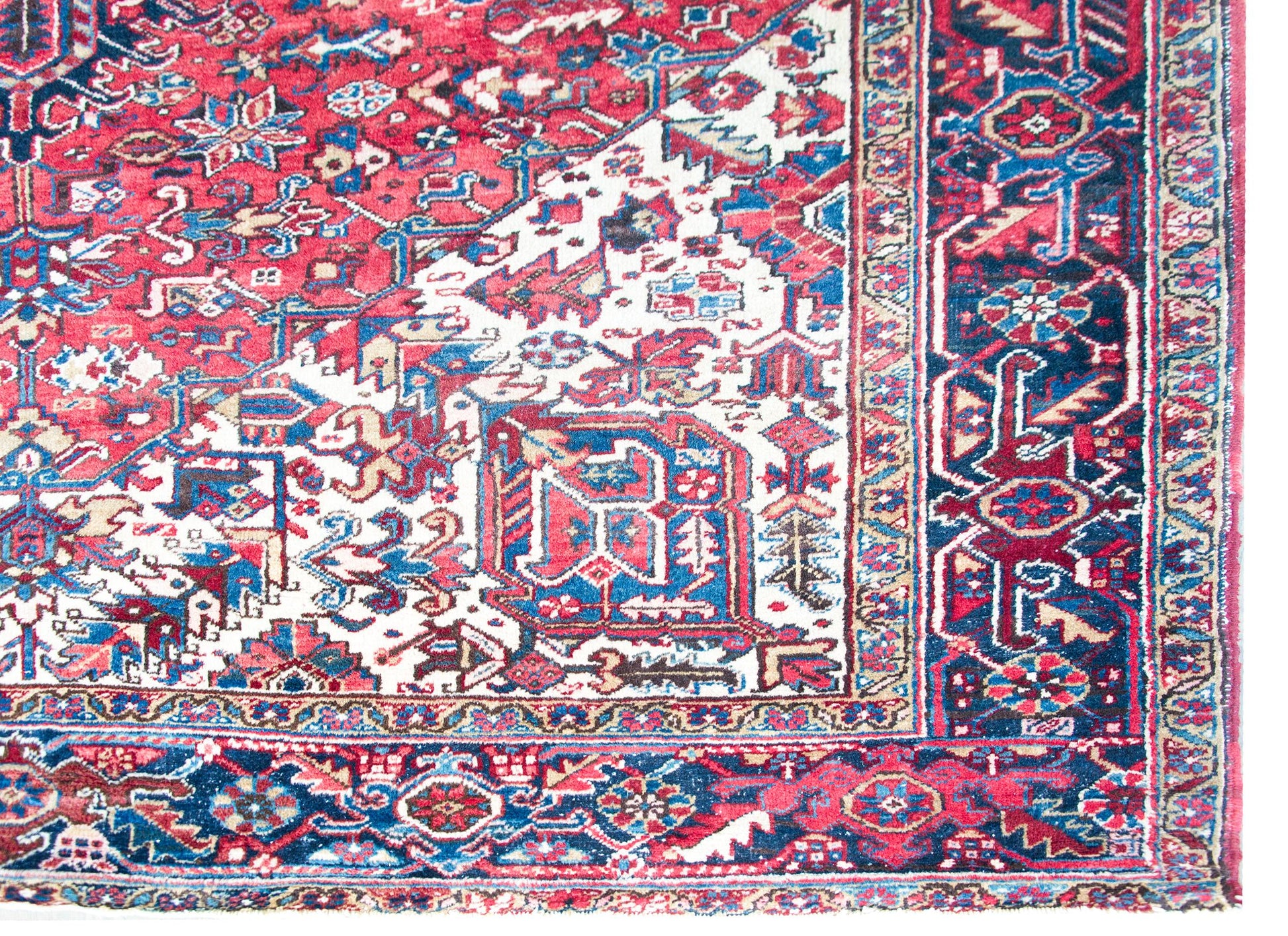 Early 20th Century Persian Heriz Rug For Sale