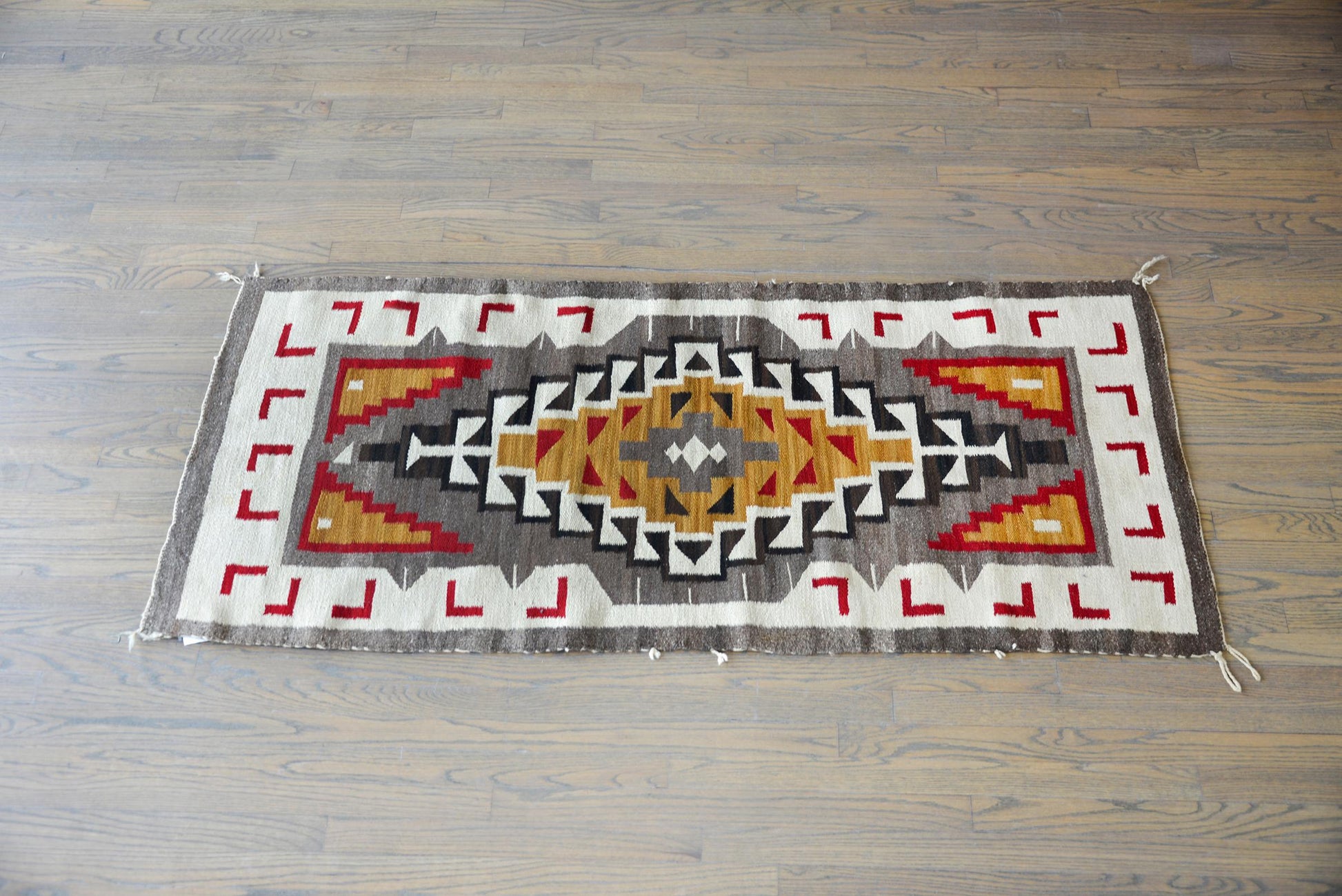 Early 20th Century Navajo Rug For Sale