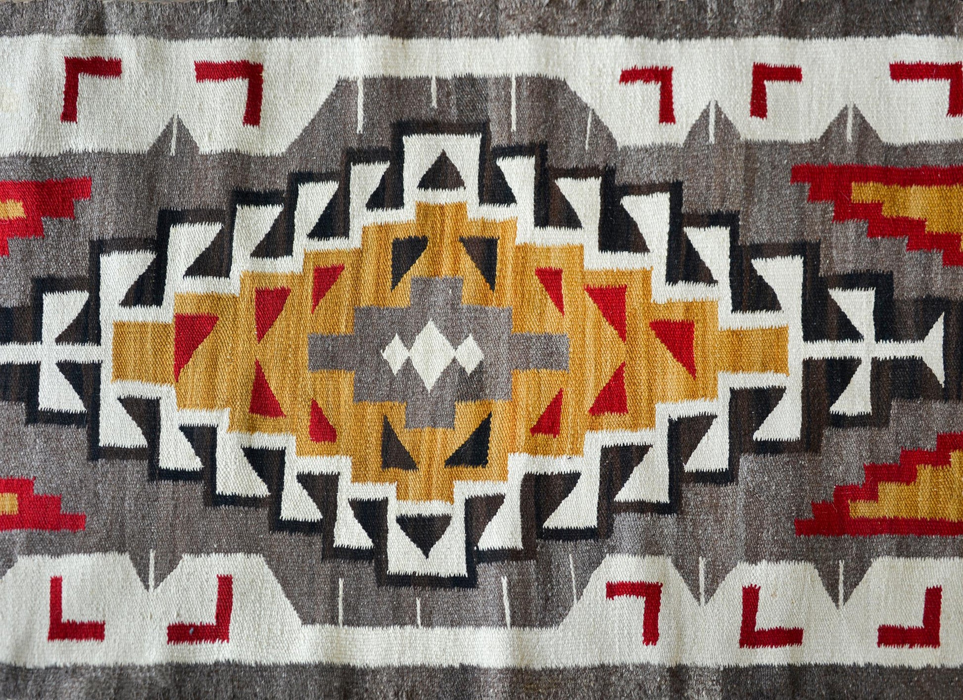 Early 20th Century Navajo Rug For Sale