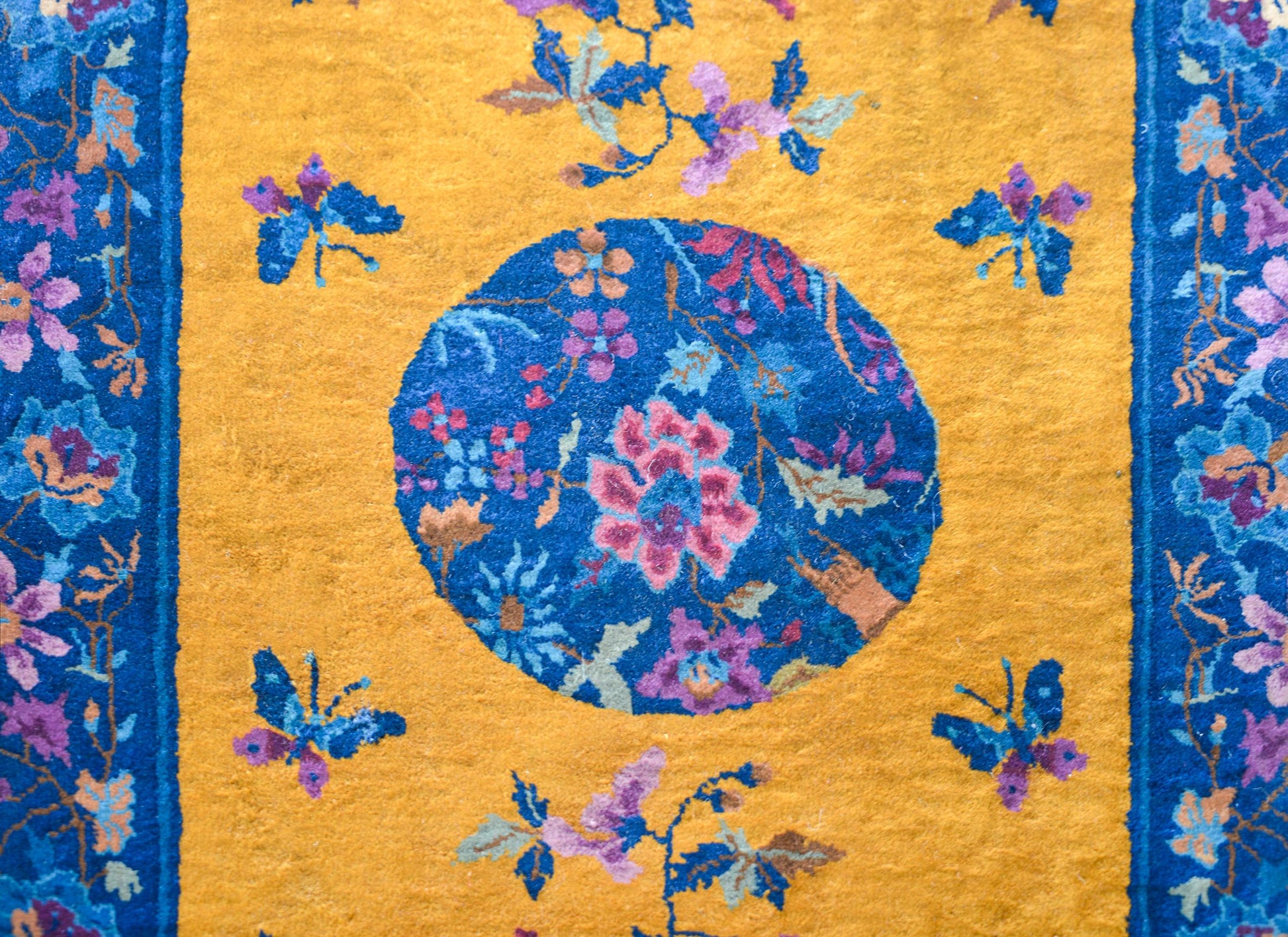 Early 20th Century Chinese Art Deco Rug For Sale