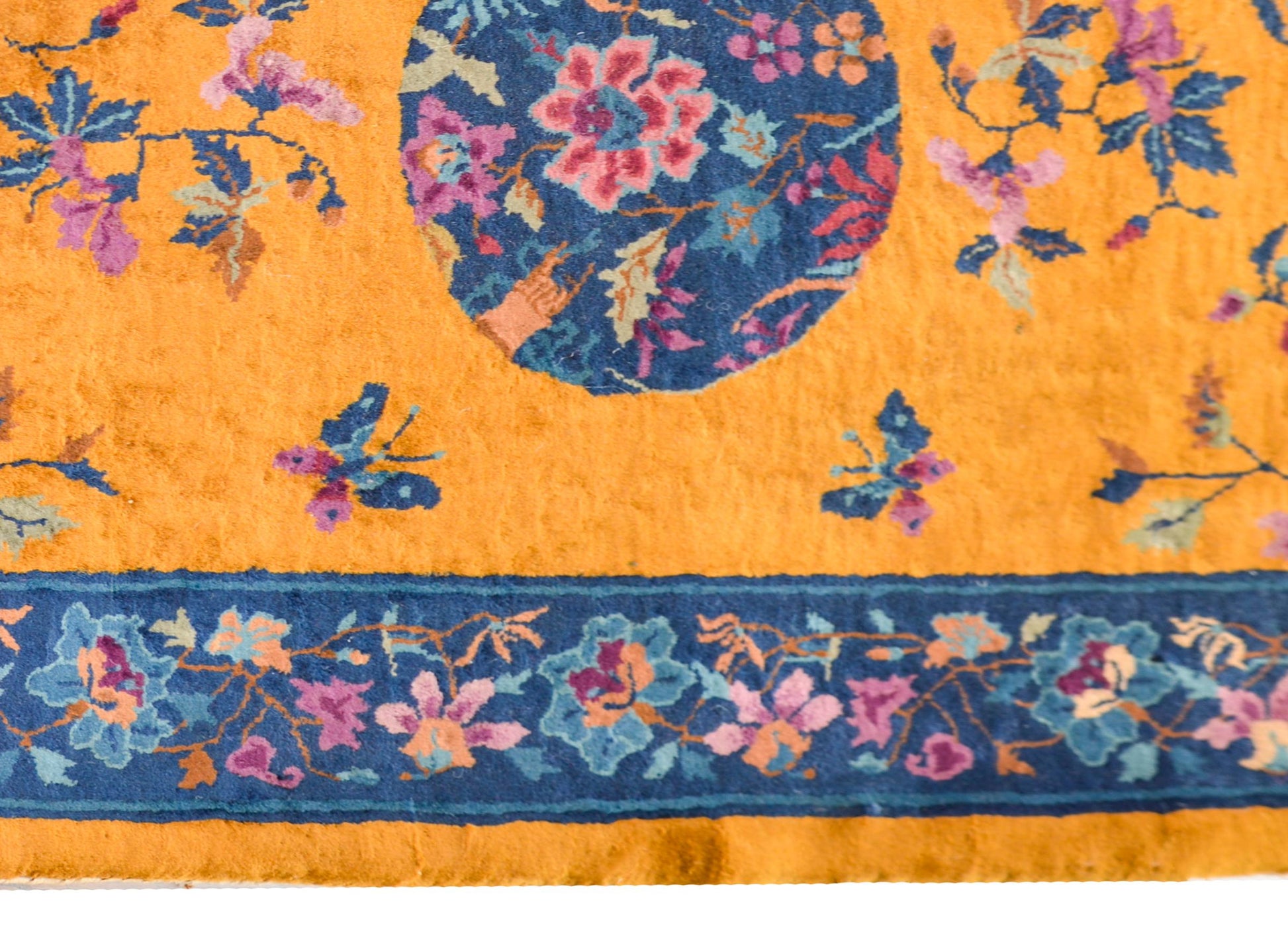 Early 20th Century Chinese Art Deco Rug For Sale