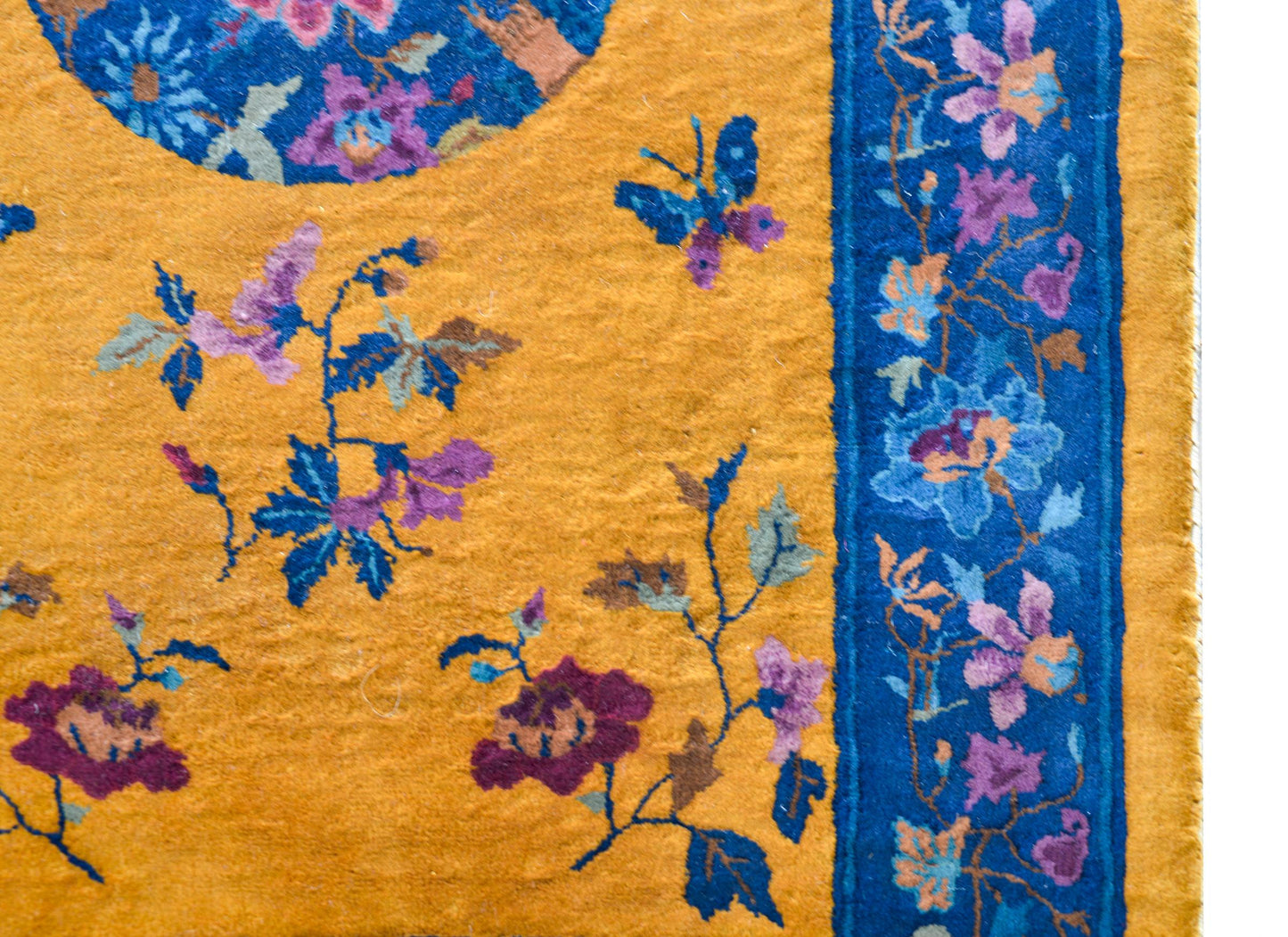 Early 20th Century Chinese Art Deco Rug For Sale