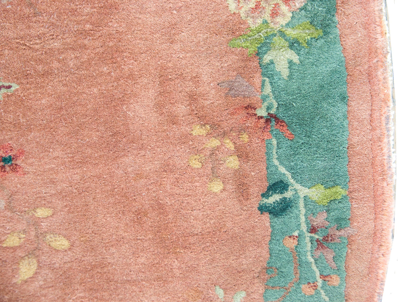 Early 20th Century Chinese Oval Art Deco Rug For Sale