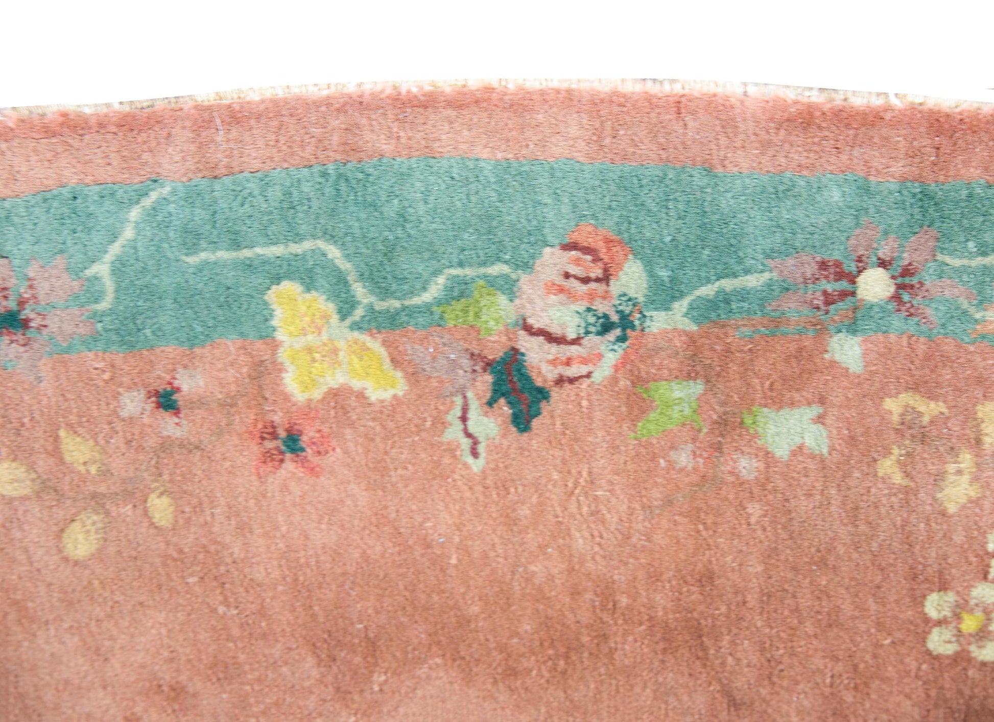 Early 20th Century Chinese Oval Art Deco Rug For Sale