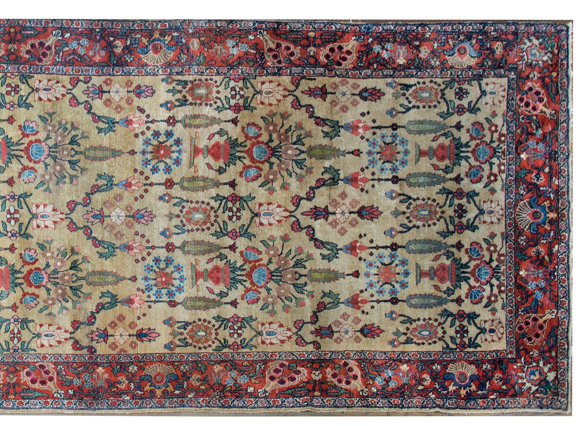 Early 20th Century Persian Sultanabad Rug For Sale