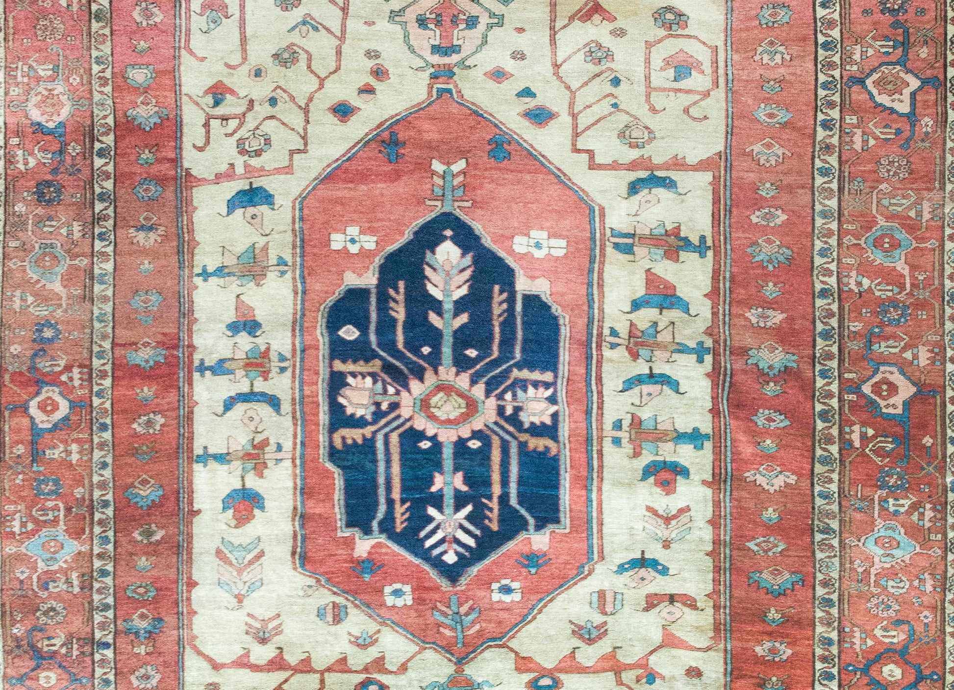 Late 19th Century Persian Serapi Rug For Sale