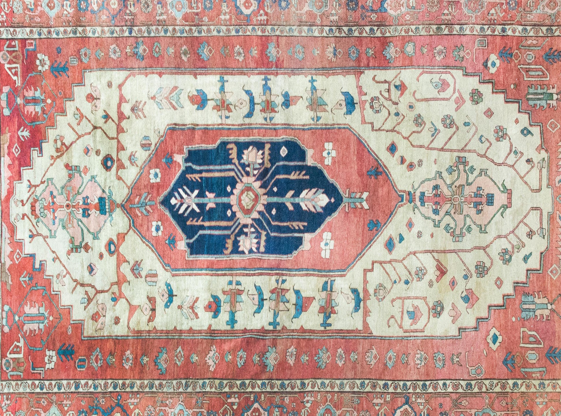 Late 19th Century Persian Serapi Rug For Sale