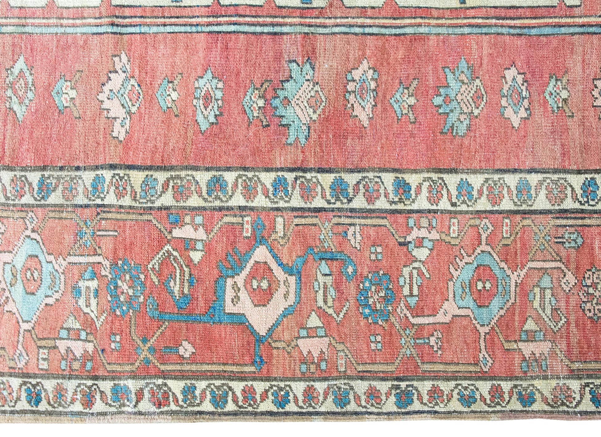 Late 19th Century Persian Serapi Rug For Sale