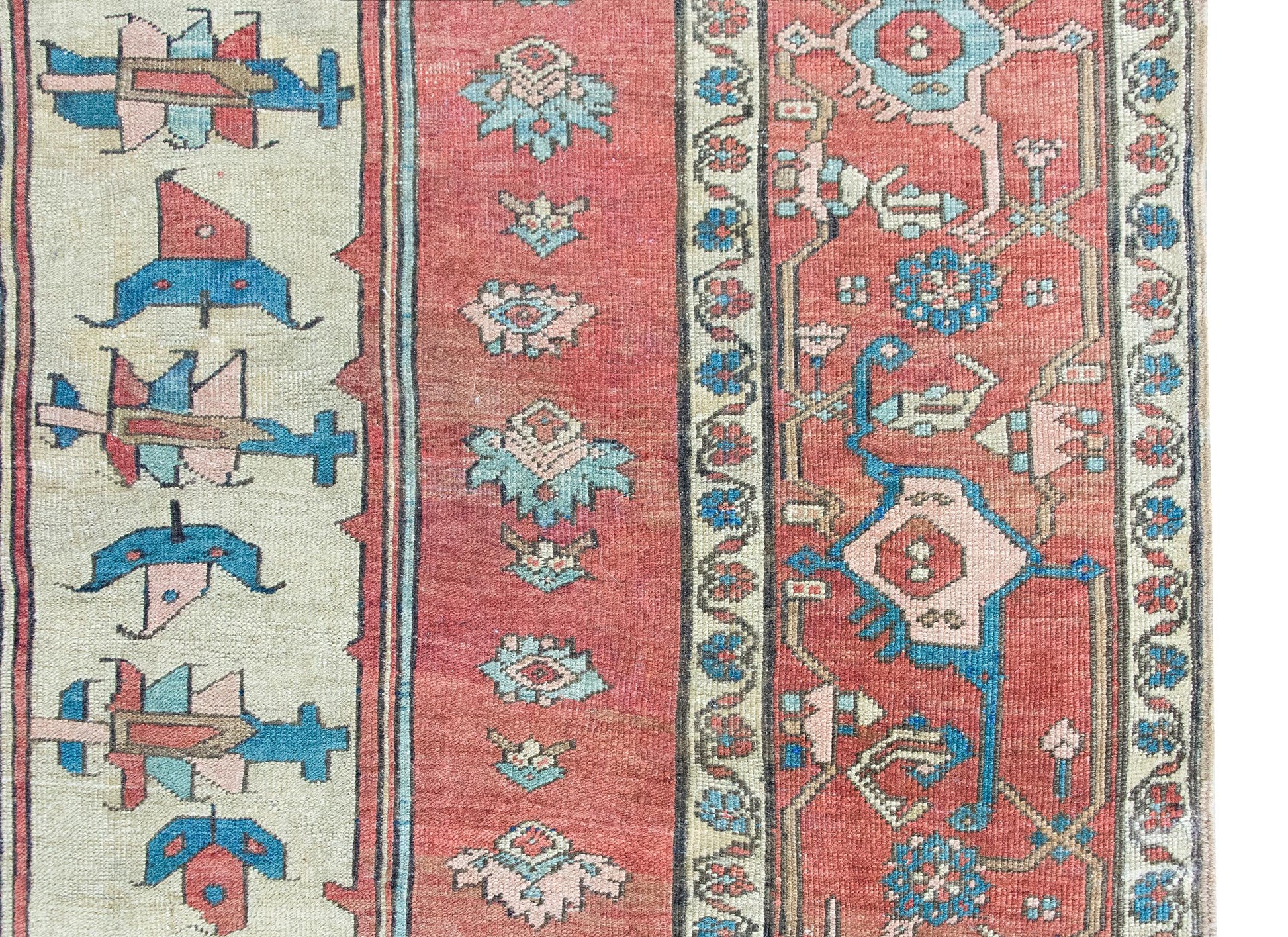 Late 19th Century Persian Serapi Rug For Sale