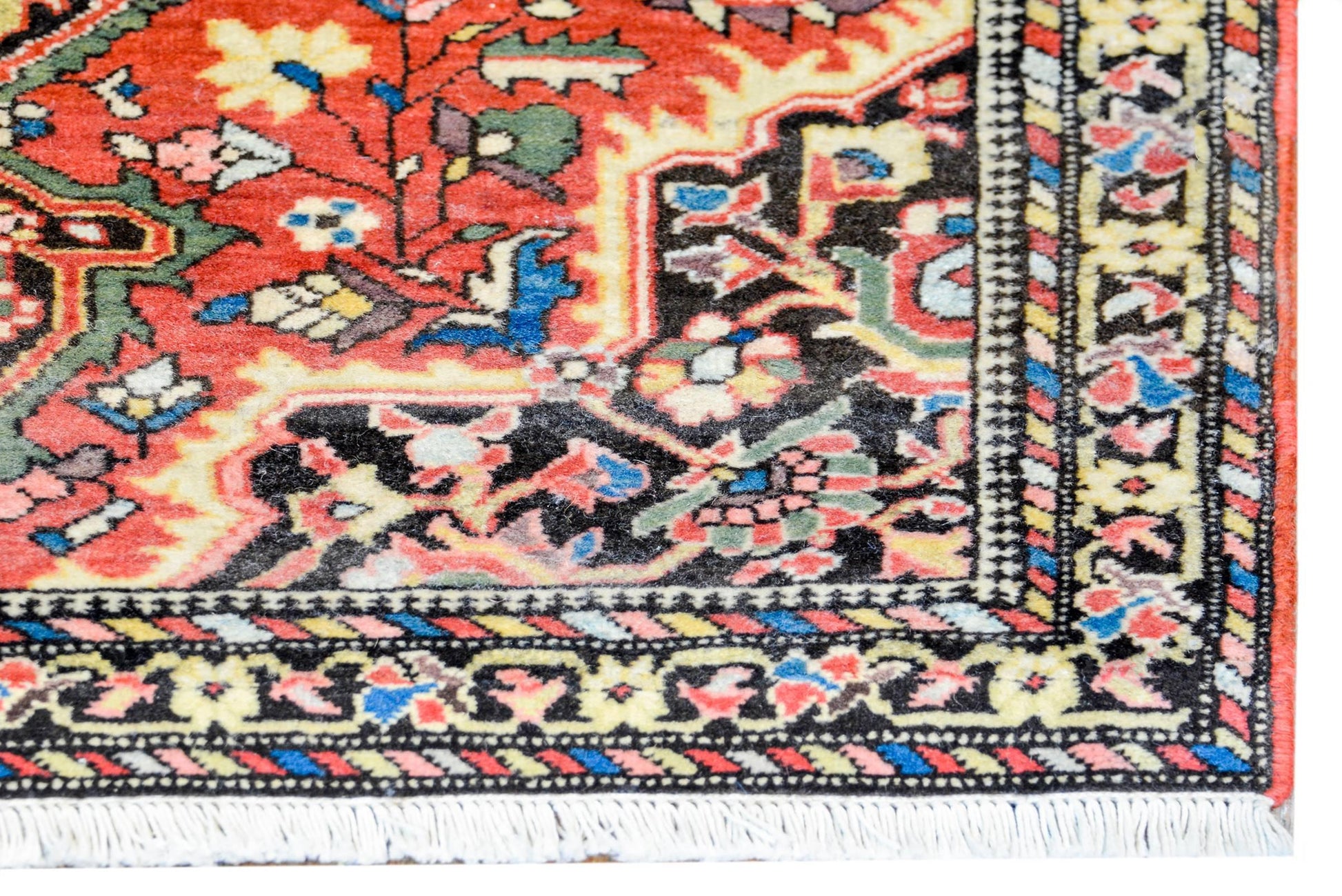 Wonderful Traditional 1930s Sarouk Farahan Rug For Sale