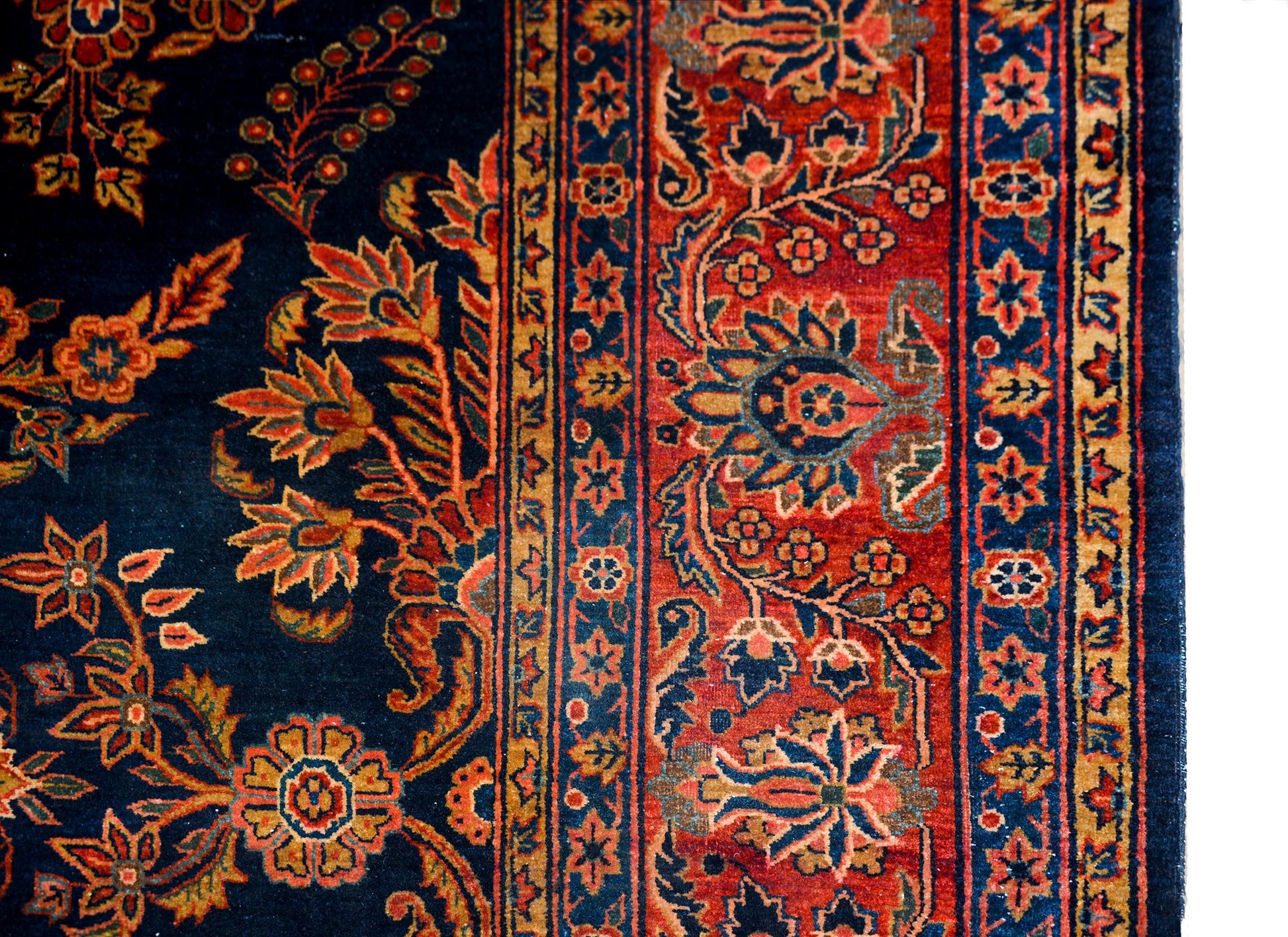 Early 20th Century Mohajeran Rug For Sale