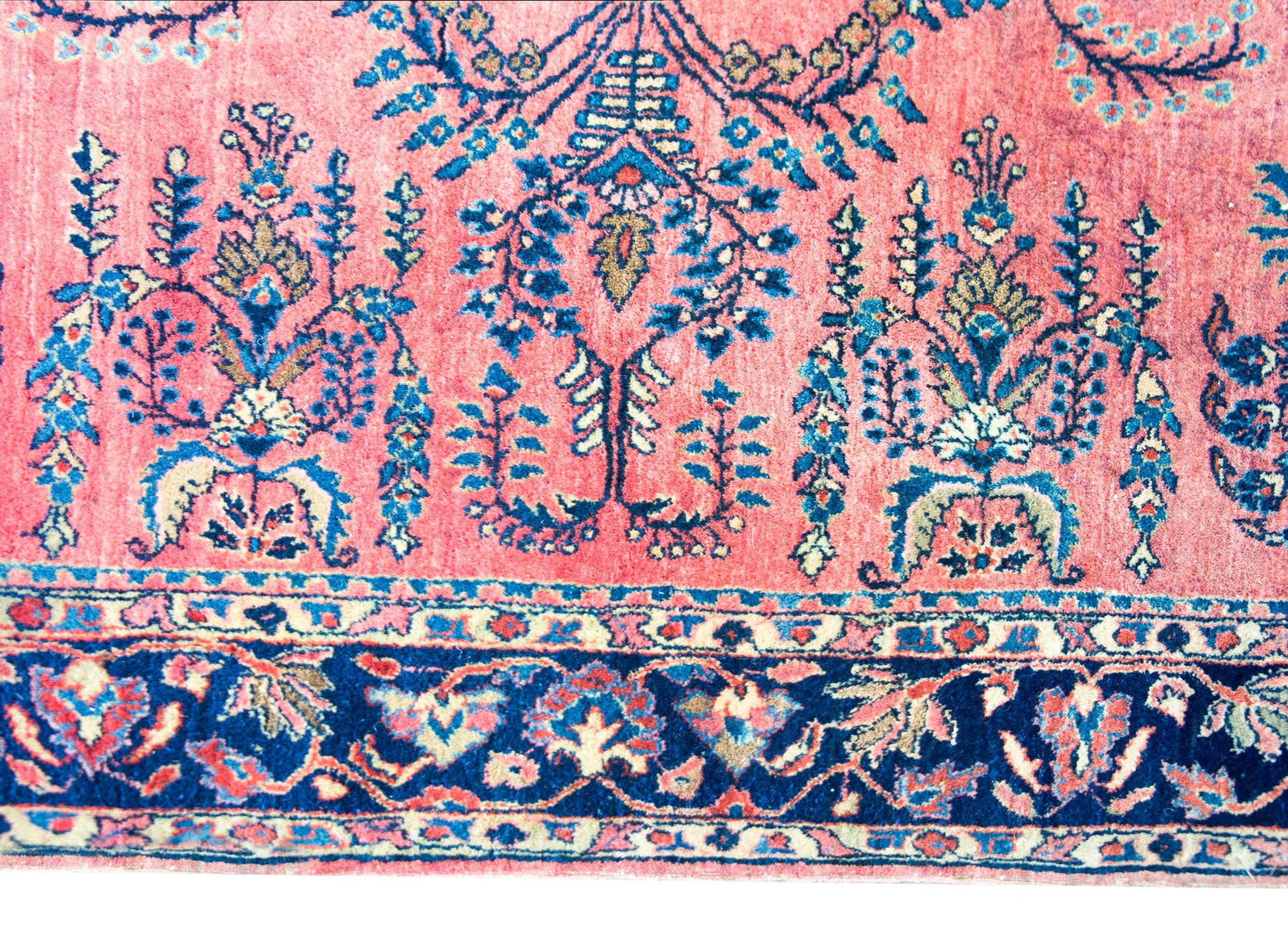 Early 20th Century Persian Sarouk Rug For Sale