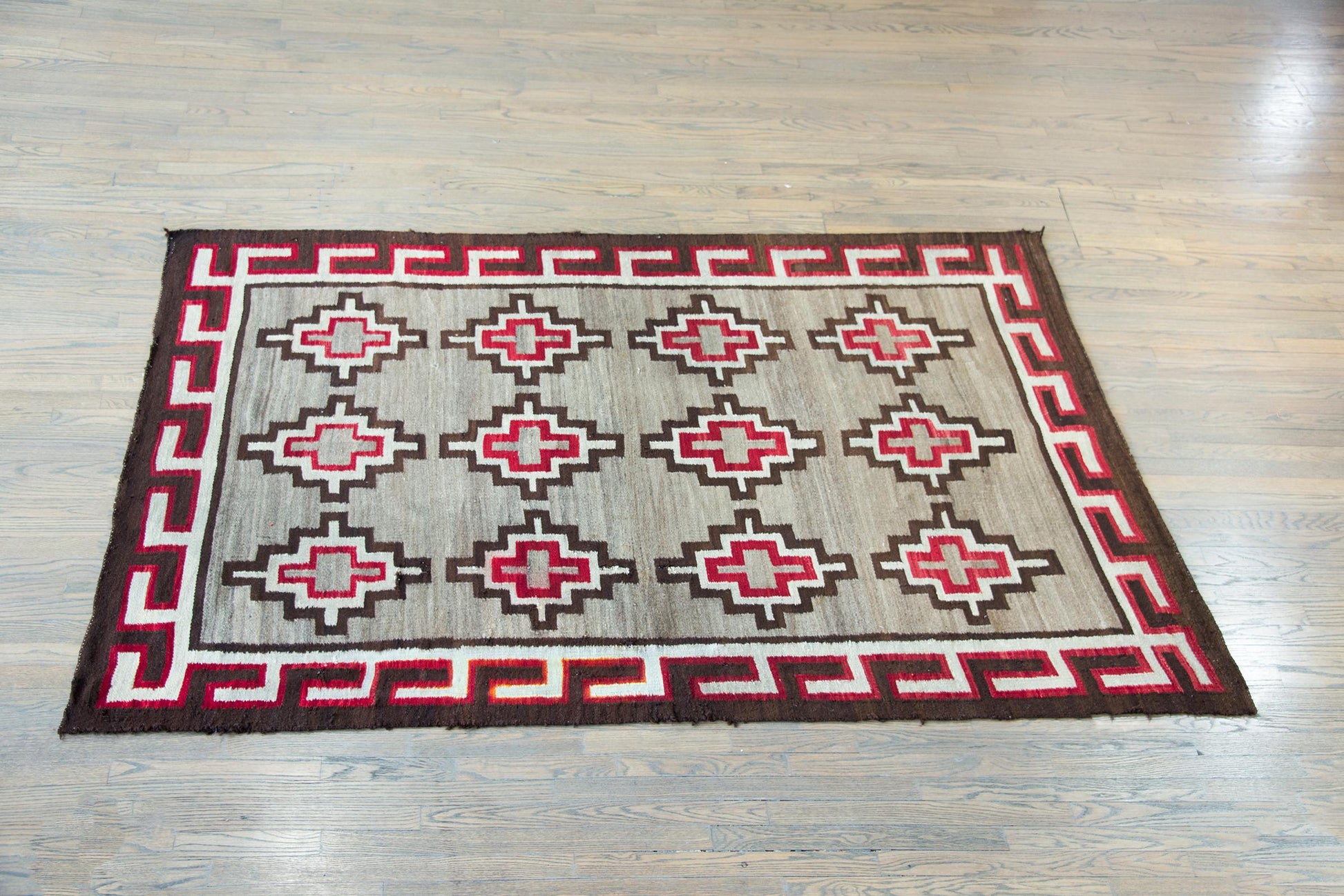 Early 20th Century Navajo Rug For Sale
