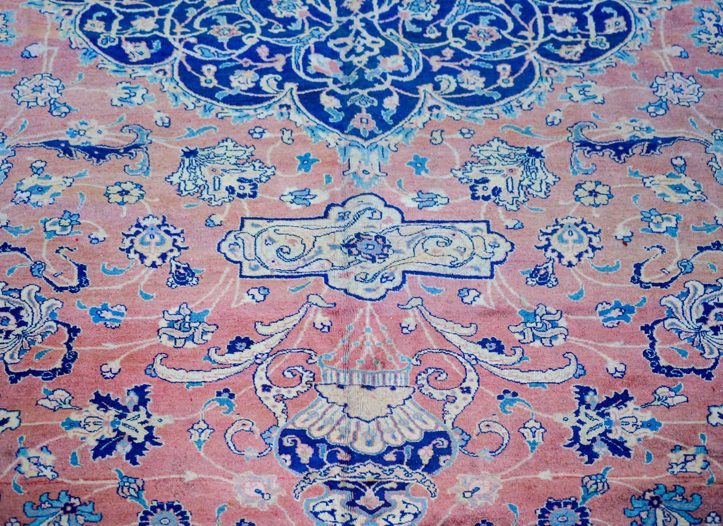 Beautiful Early 20th Century Tabriz Rug For Sale