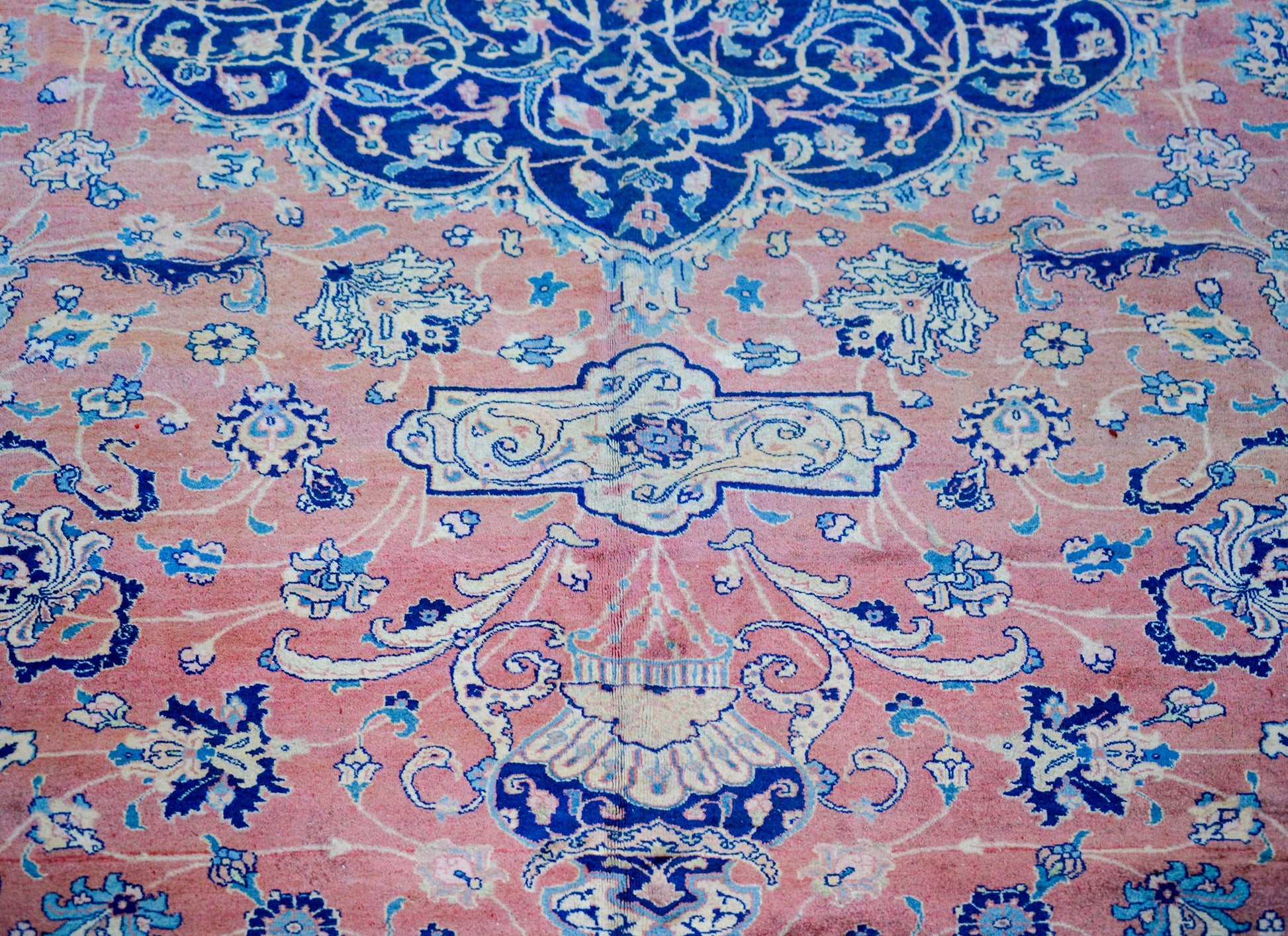 Beautiful Early 20th Century Tabriz Rug For Sale