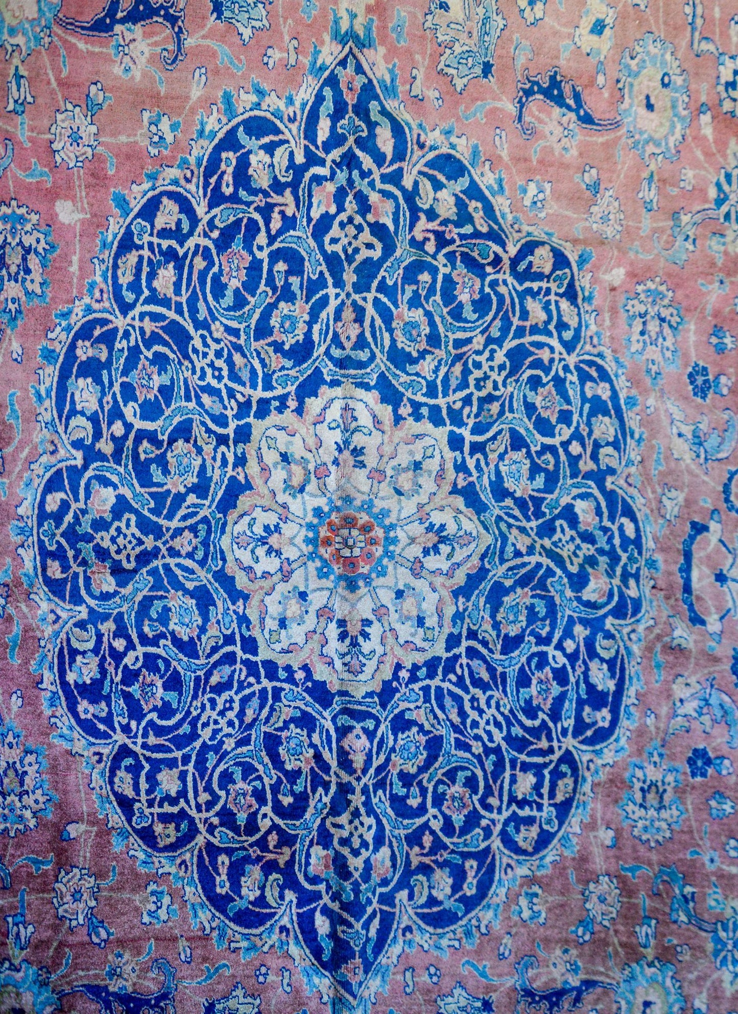 Beautiful Early 20th Century Tabriz Rug For Sale