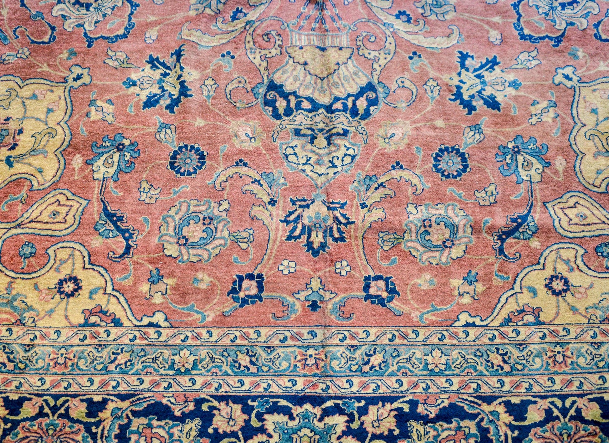 Beautiful Early 20th Century Tabriz Rug For Sale
