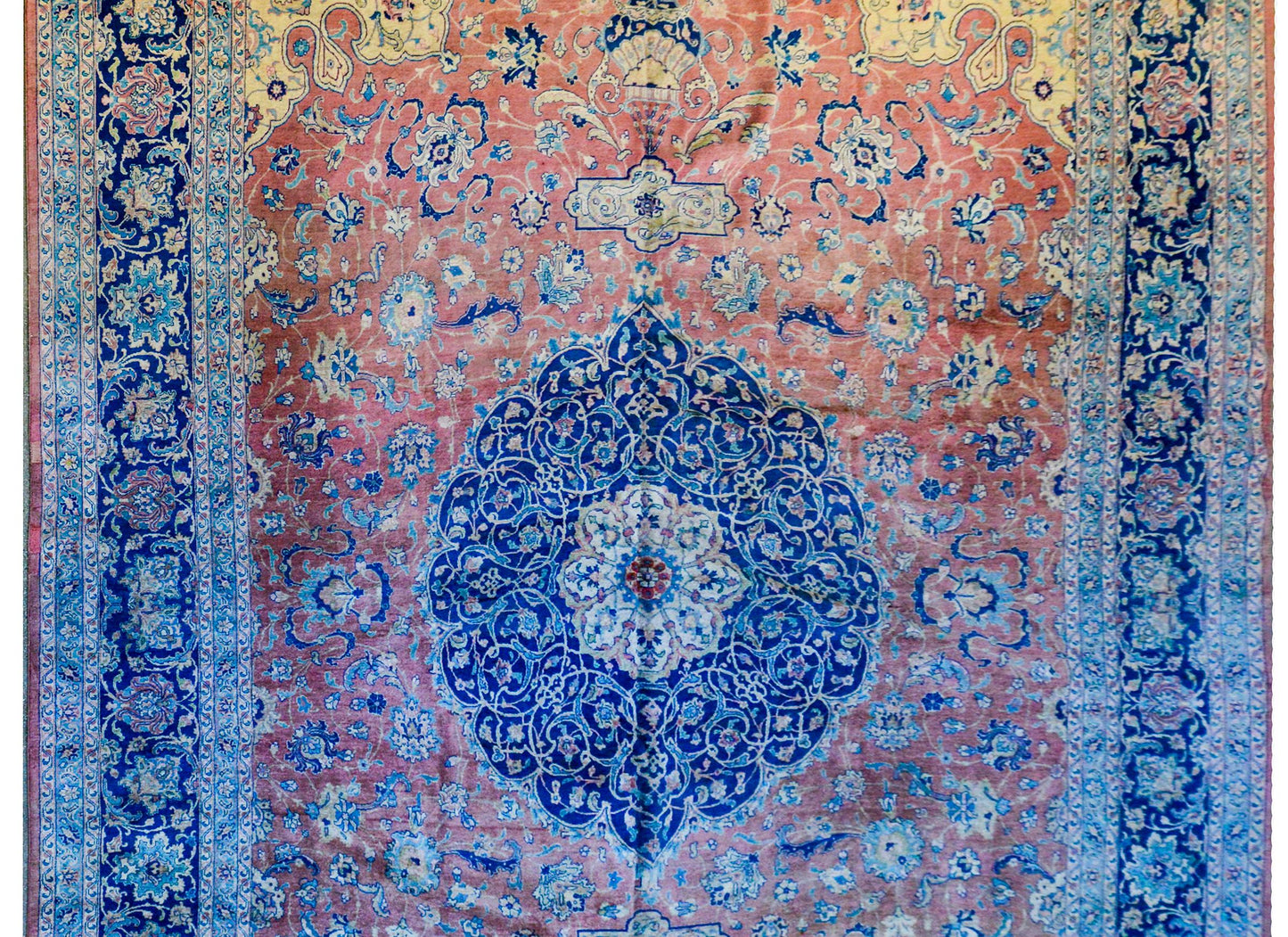 Beautiful Early 20th Century Tabriz Rug For Sale