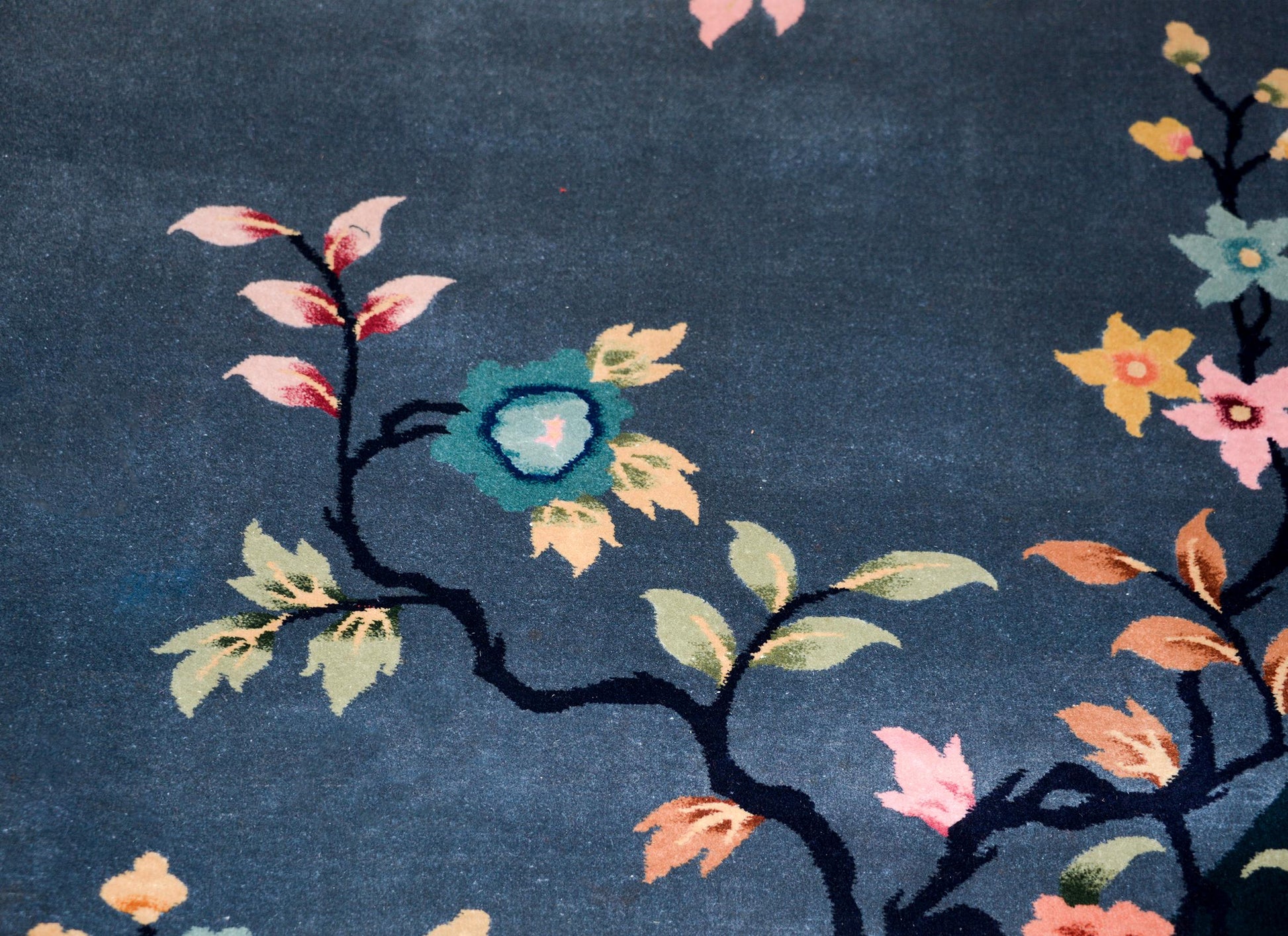 Early 20th Century Chinese Art Deco Rug For Sale