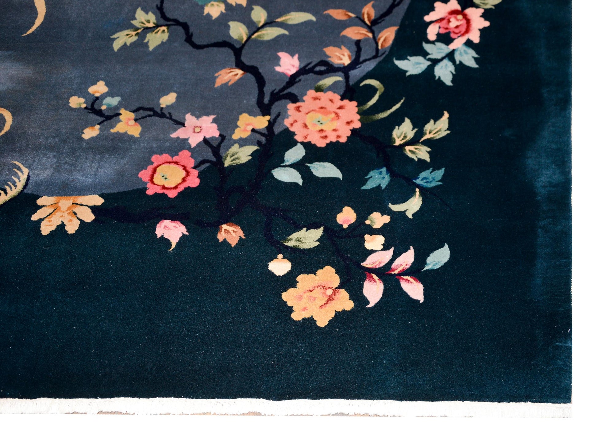 Early 20th Century Chinese Art Deco Rug For Sale