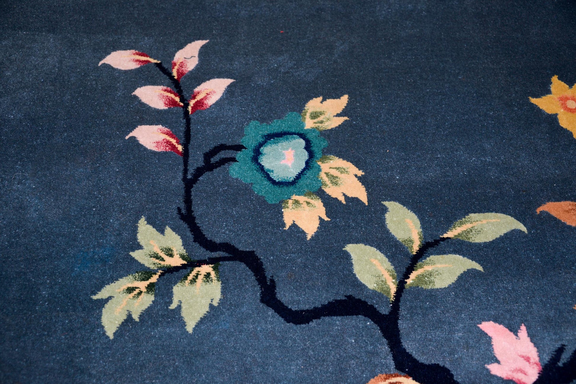 Early 20th Century Chinese Art Deco Rug For Sale
