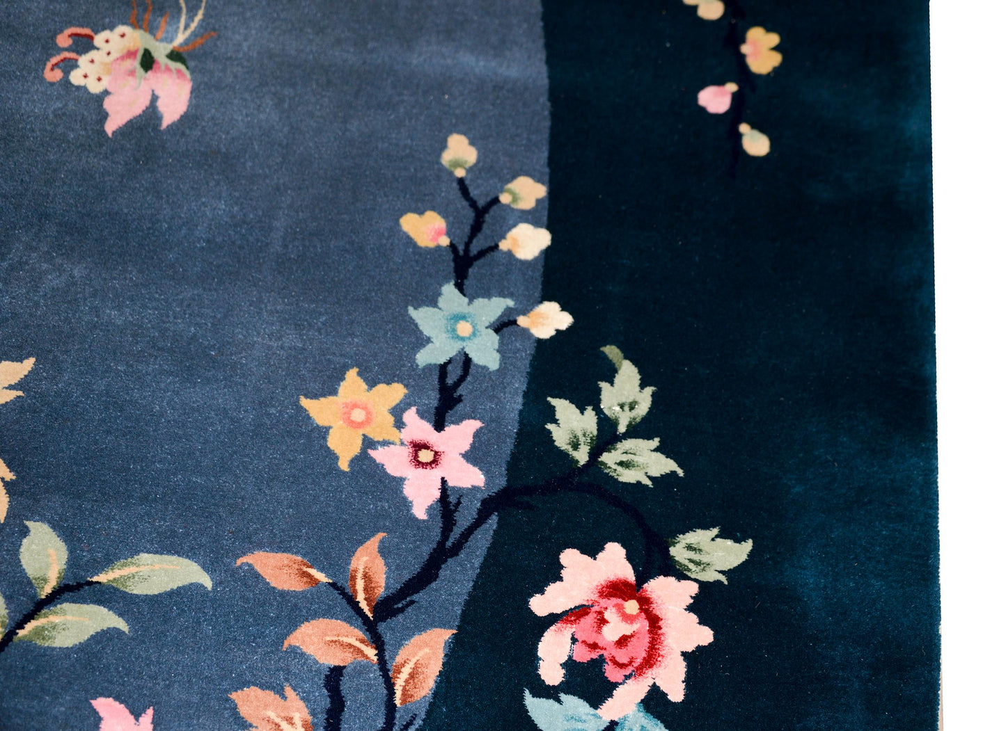 Early 20th Century Chinese Art Deco Rug For Sale