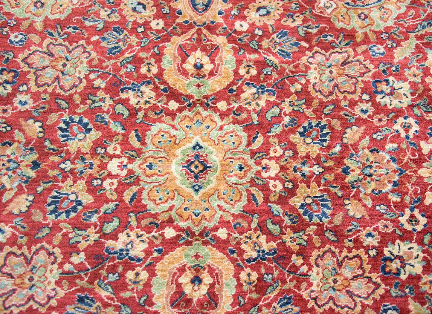 Late 20th Century Karastan Mahal-Style Rug For Sale