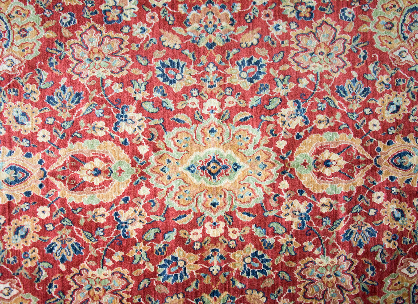 Late 20th Century Karastan Mahal-Style Rug For Sale