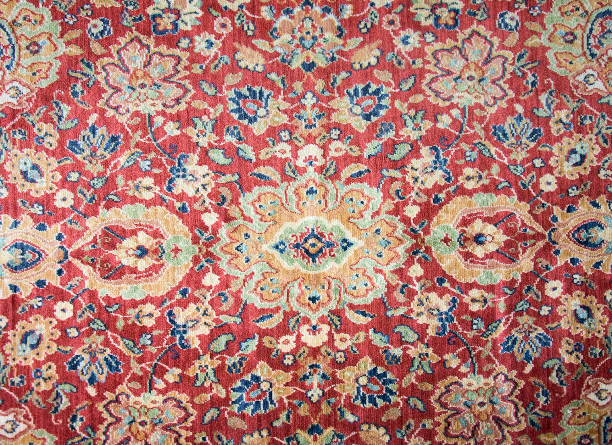 Late 20th Century Karastan Mahal-Style Rug For Sale