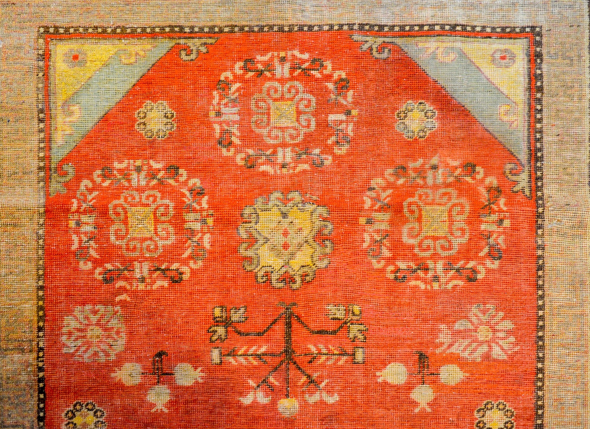 Beautiful Early 20th Century Central Asian Khotan Rug For Sale