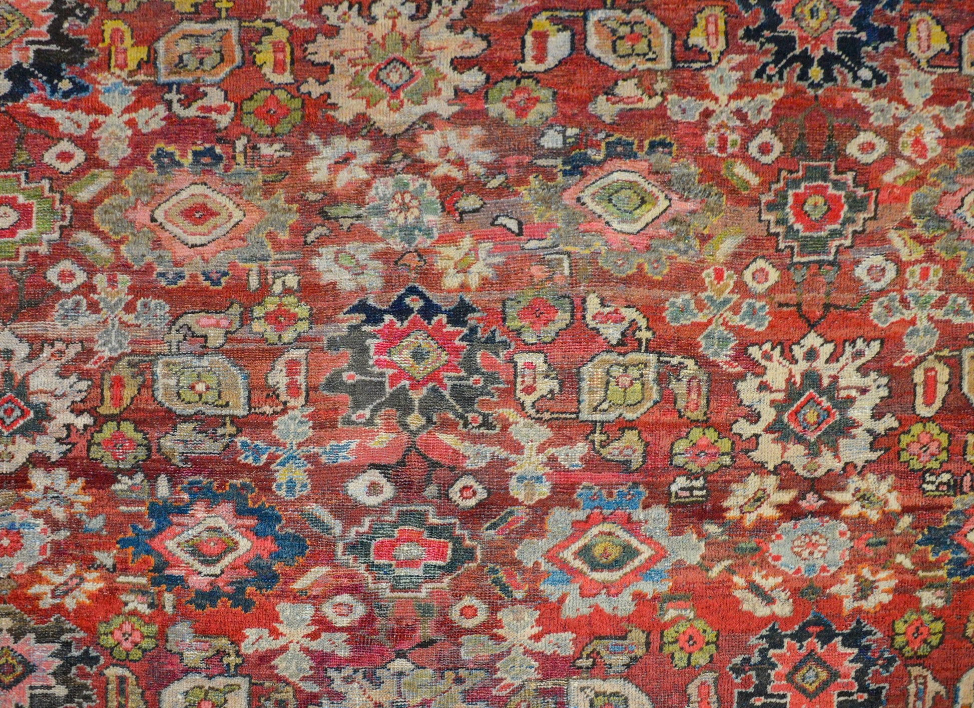 Outstanding Early 20th Century Mahal Rug For Sale