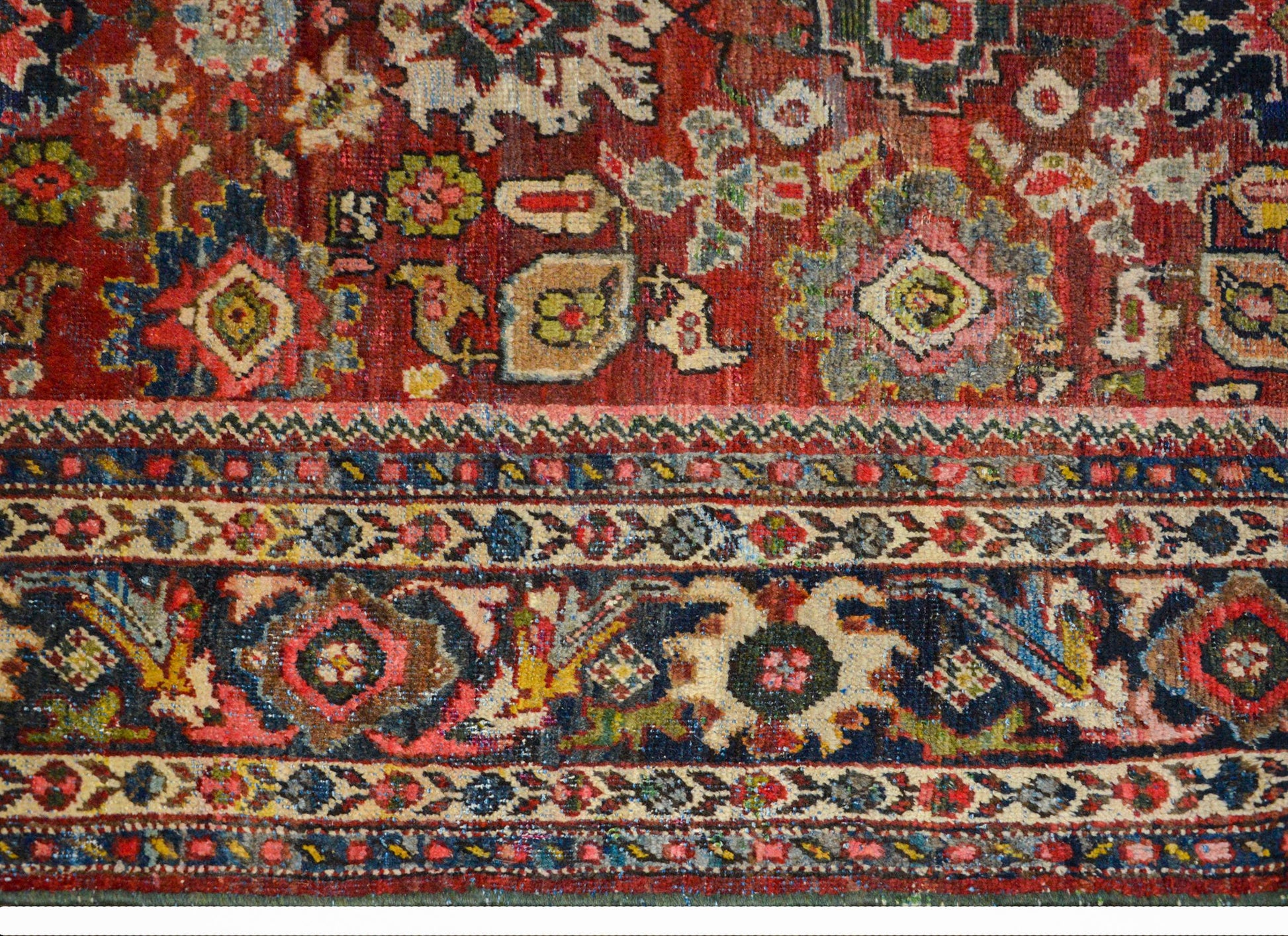 Outstanding Early 20th Century Mahal Rug For Sale
