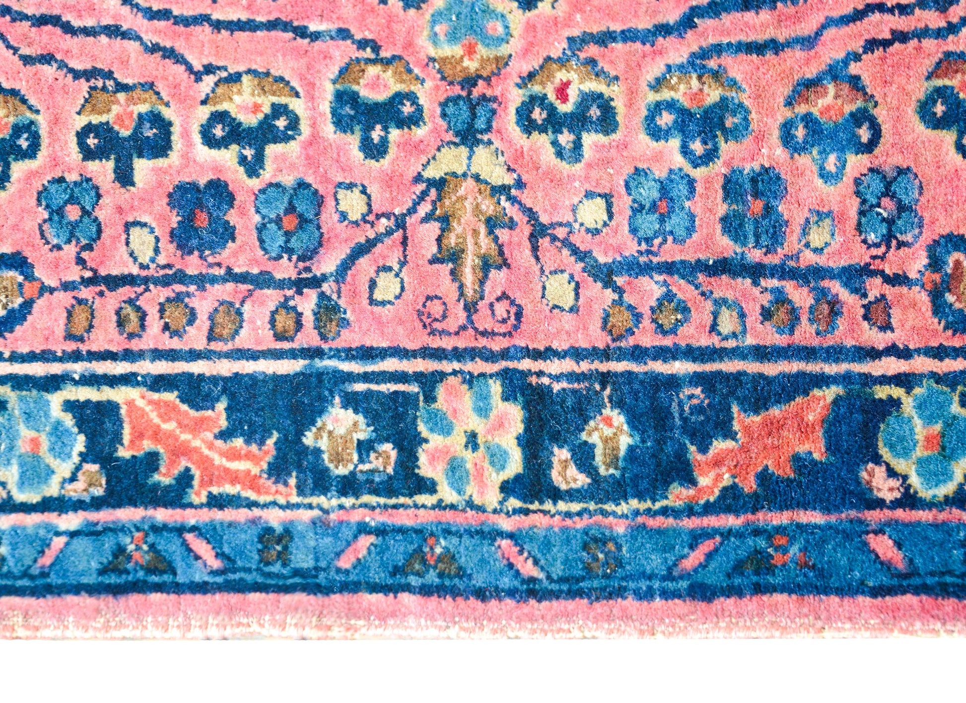Early 20th Century Lilihan Rug For Sale