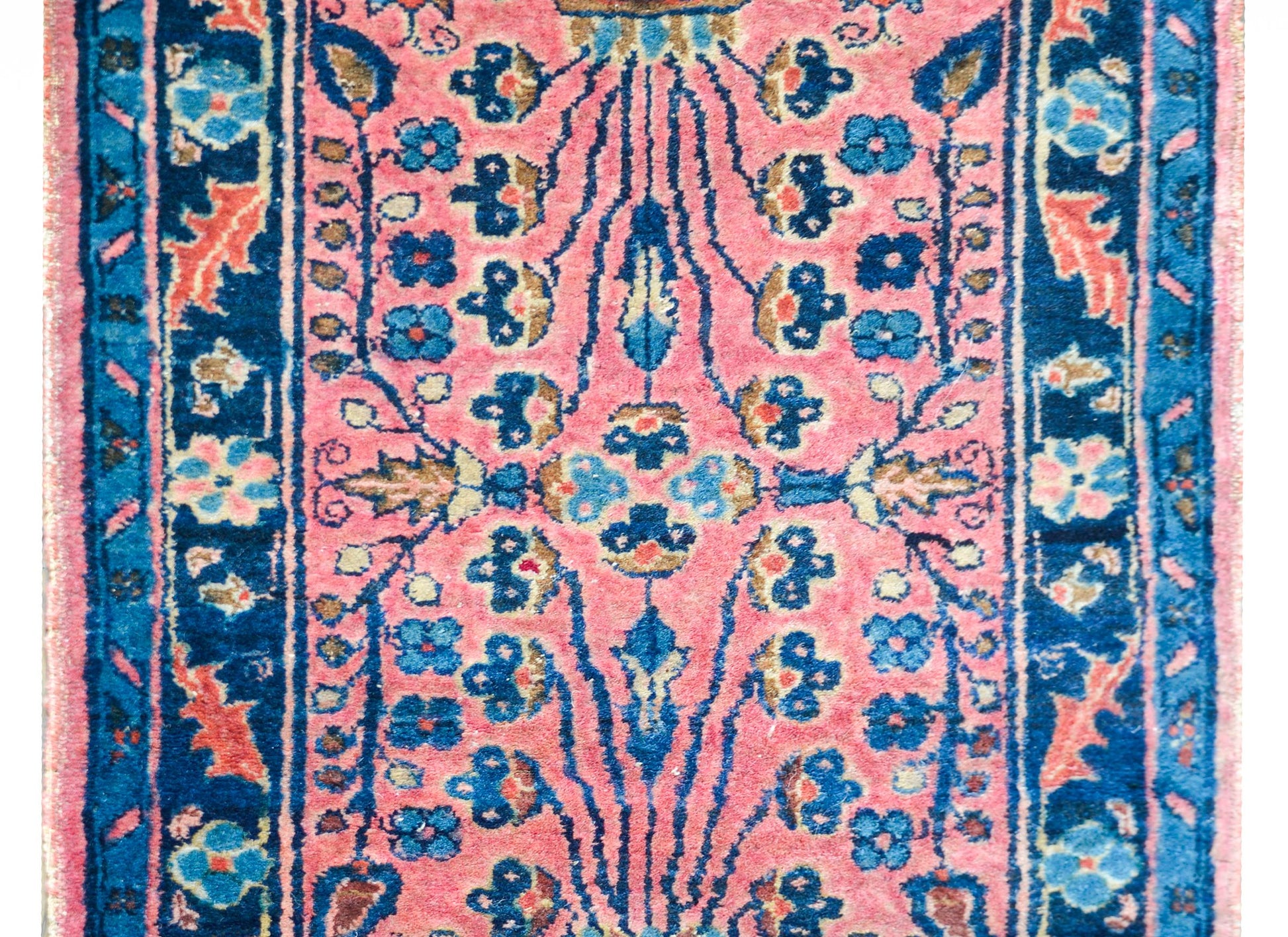 Early 20th Century Lilihan Rug For Sale