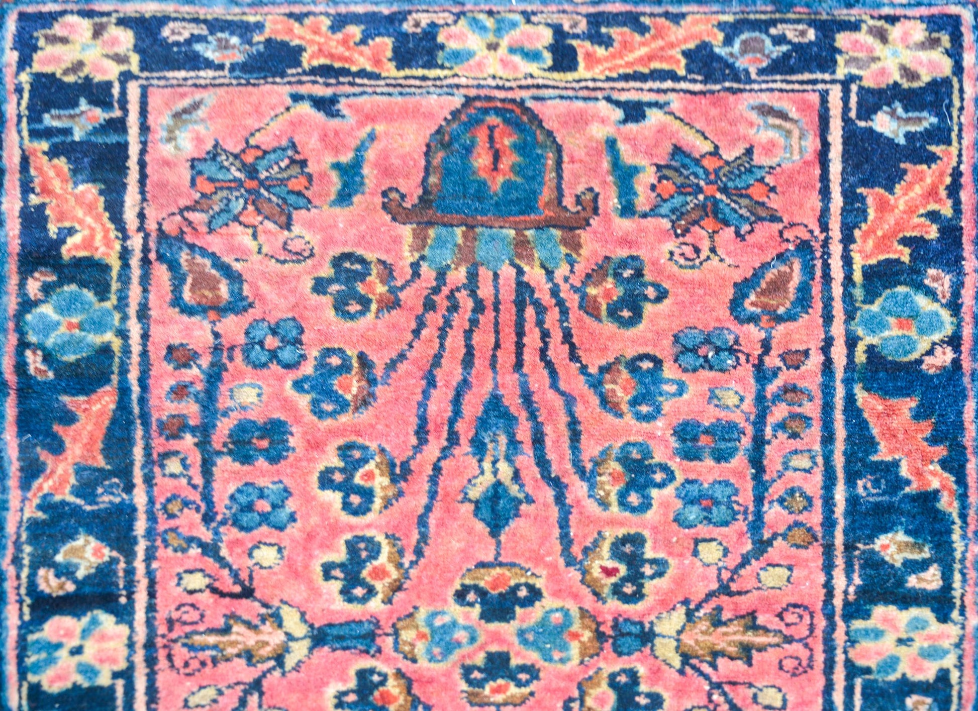 Early 20th Century Lilihan Rug For Sale