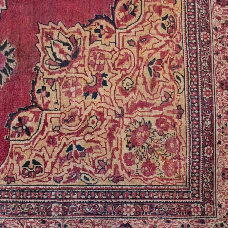 Early 20th Century Persian Kirmanshah Carpet For Sale