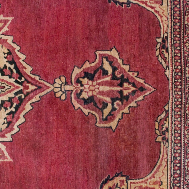 Early 20th Century Persian Kirmanshah Carpet For Sale