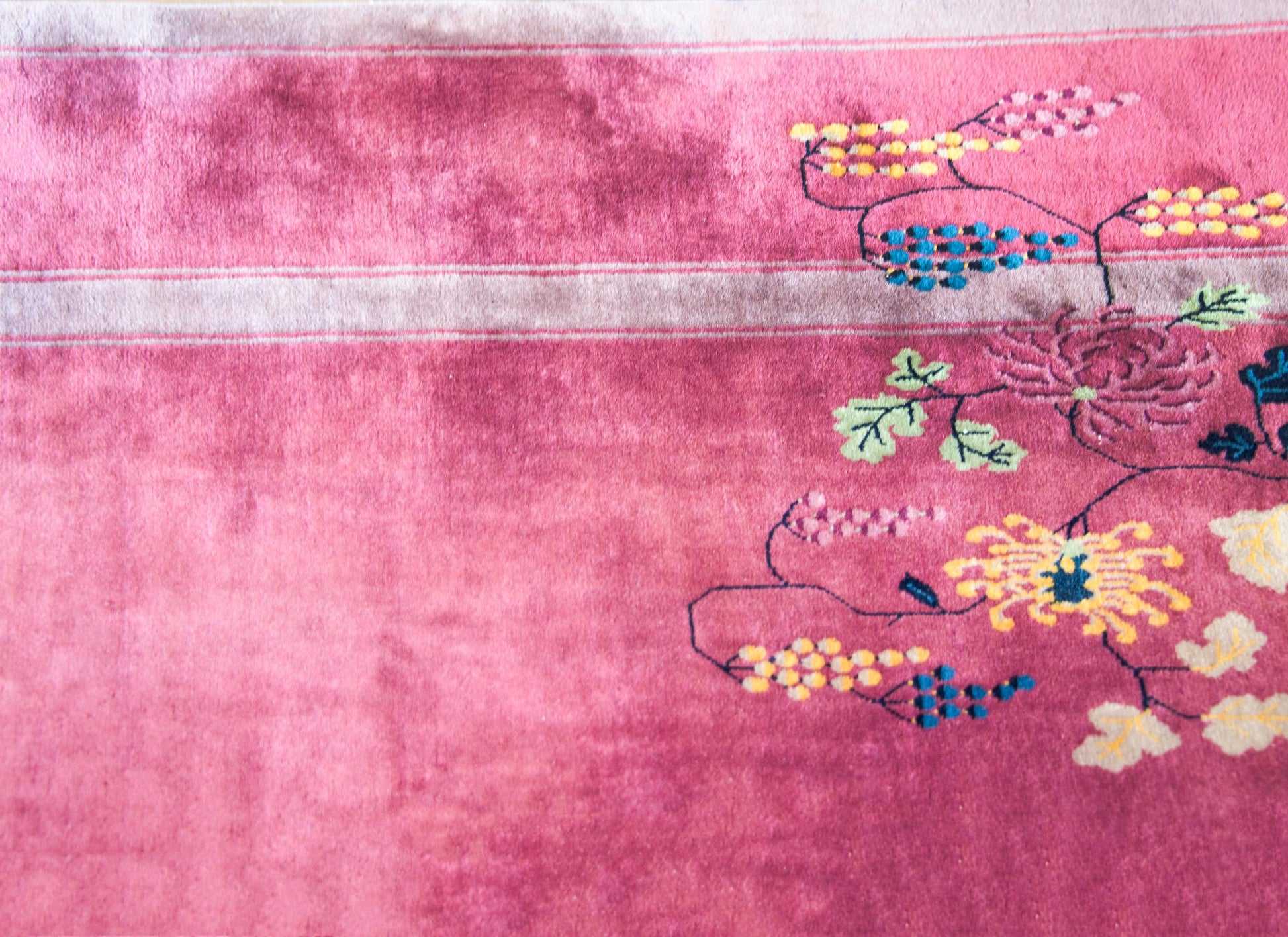 Early 20th Century Chinese Art Deco Rug For Sale